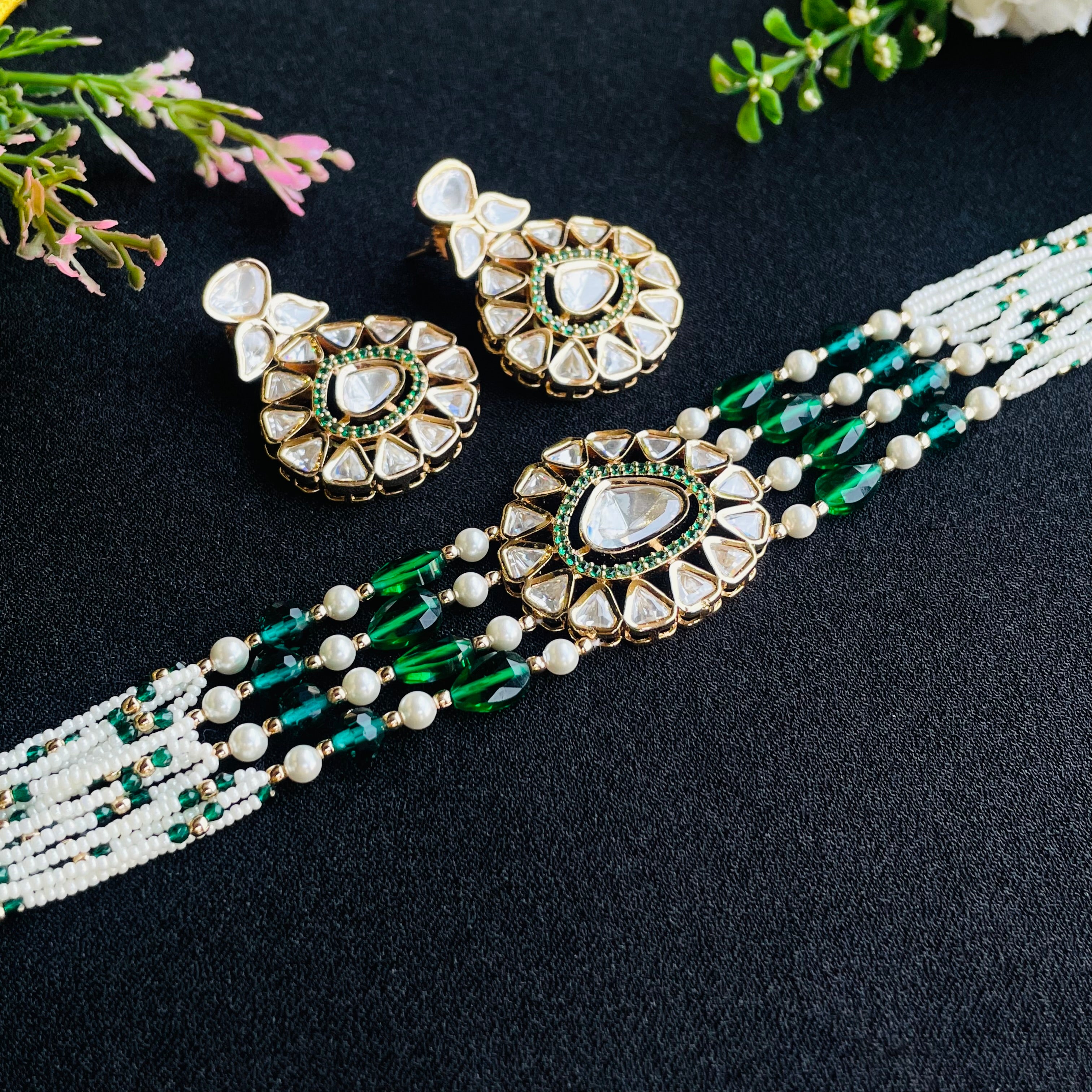 Nayaab Chhavvi Polki neckpiece