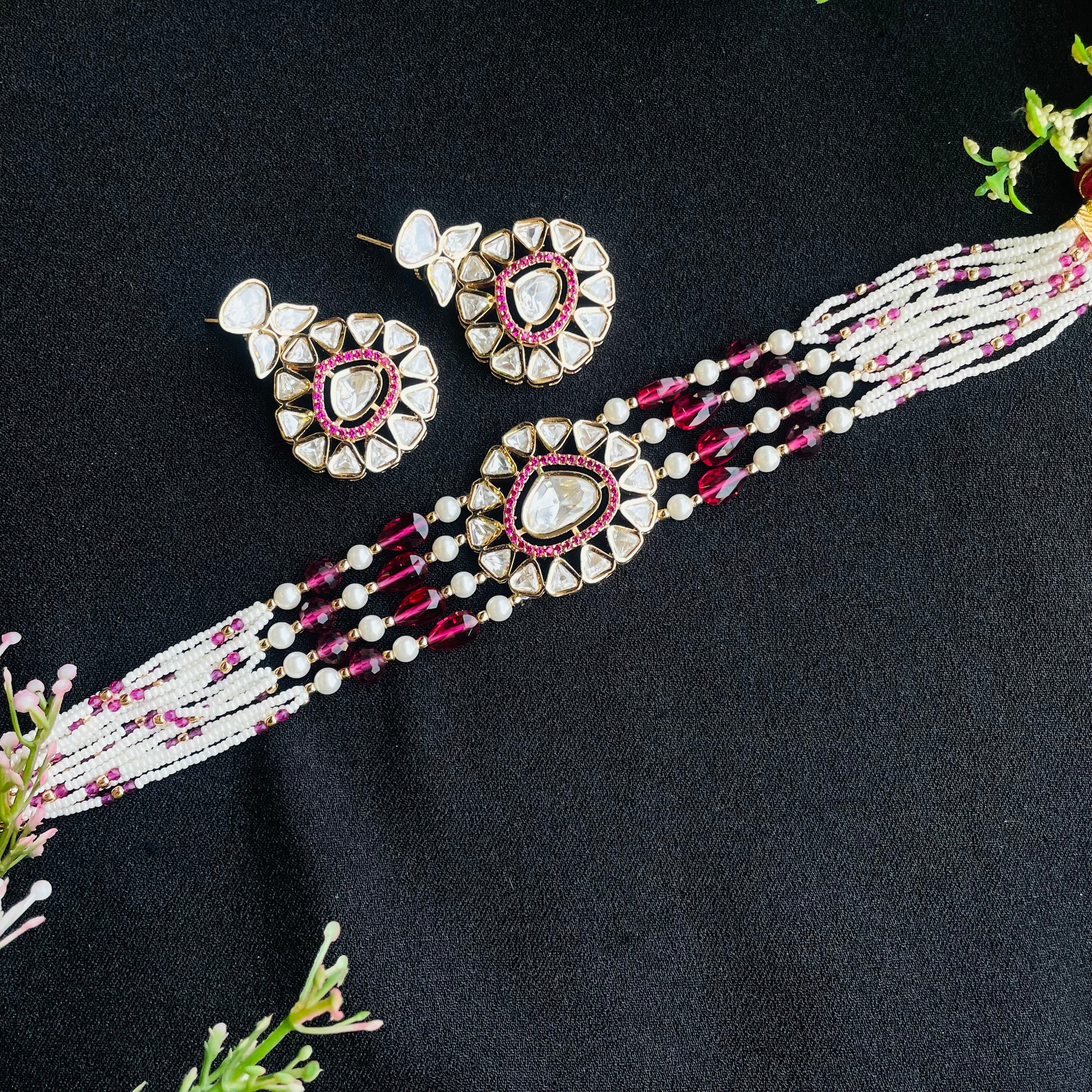 Nayaab Chhavvi Polki neckpiece