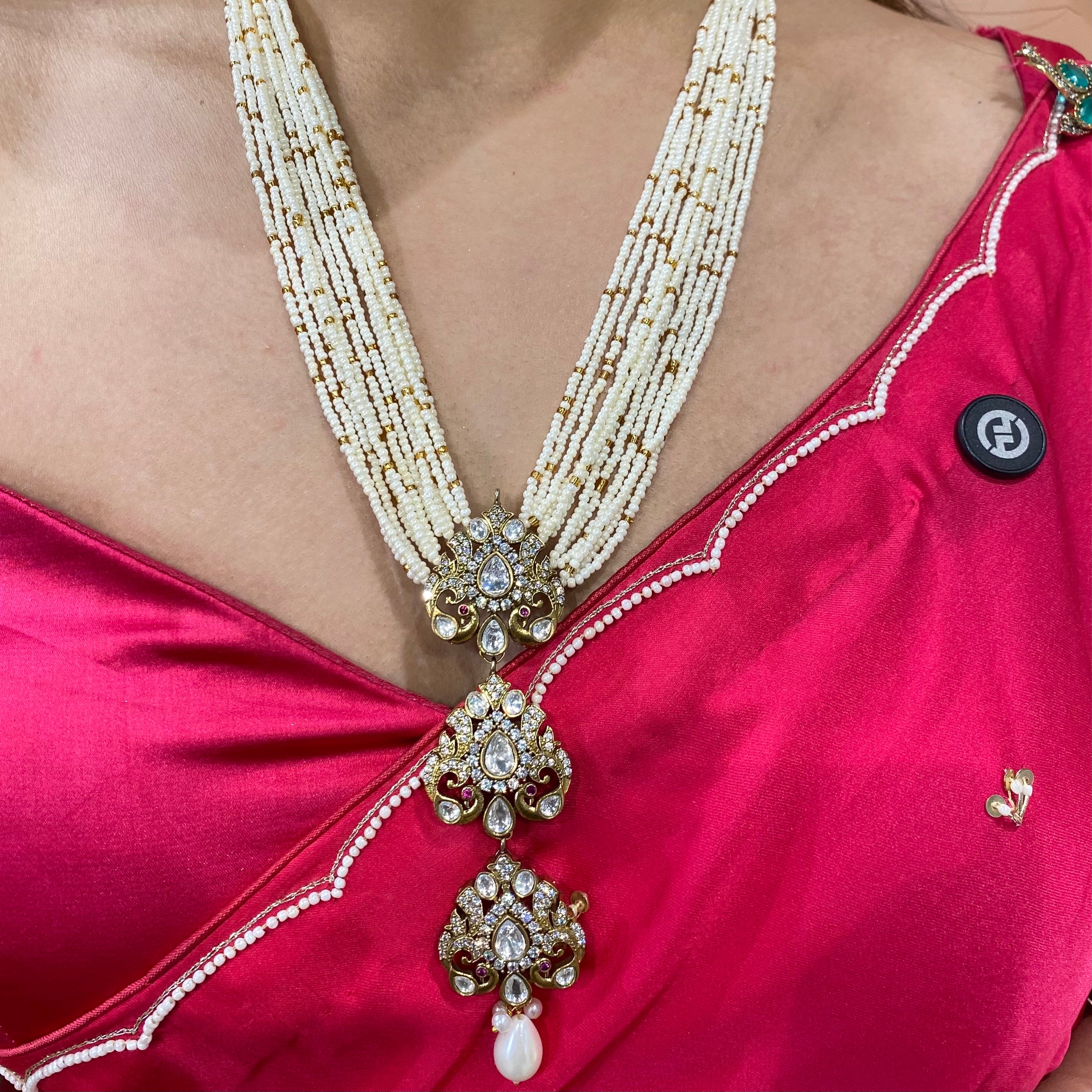 Nayaab Ayesha long neckpiece