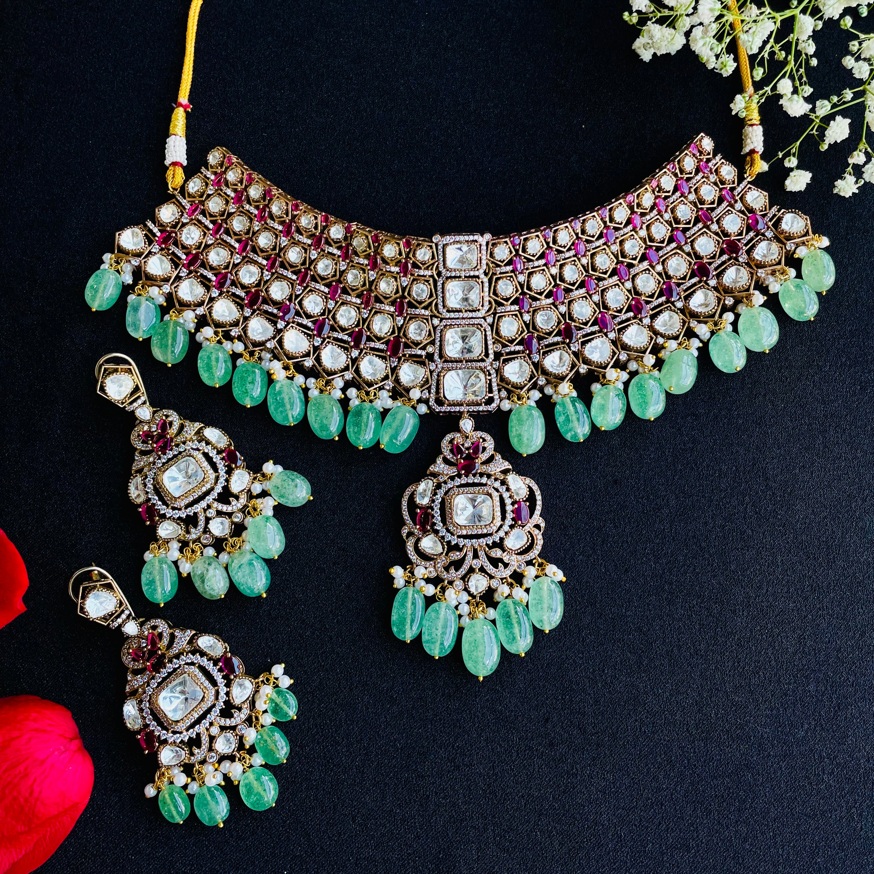 Nayaab Alizeh multi neckpiece