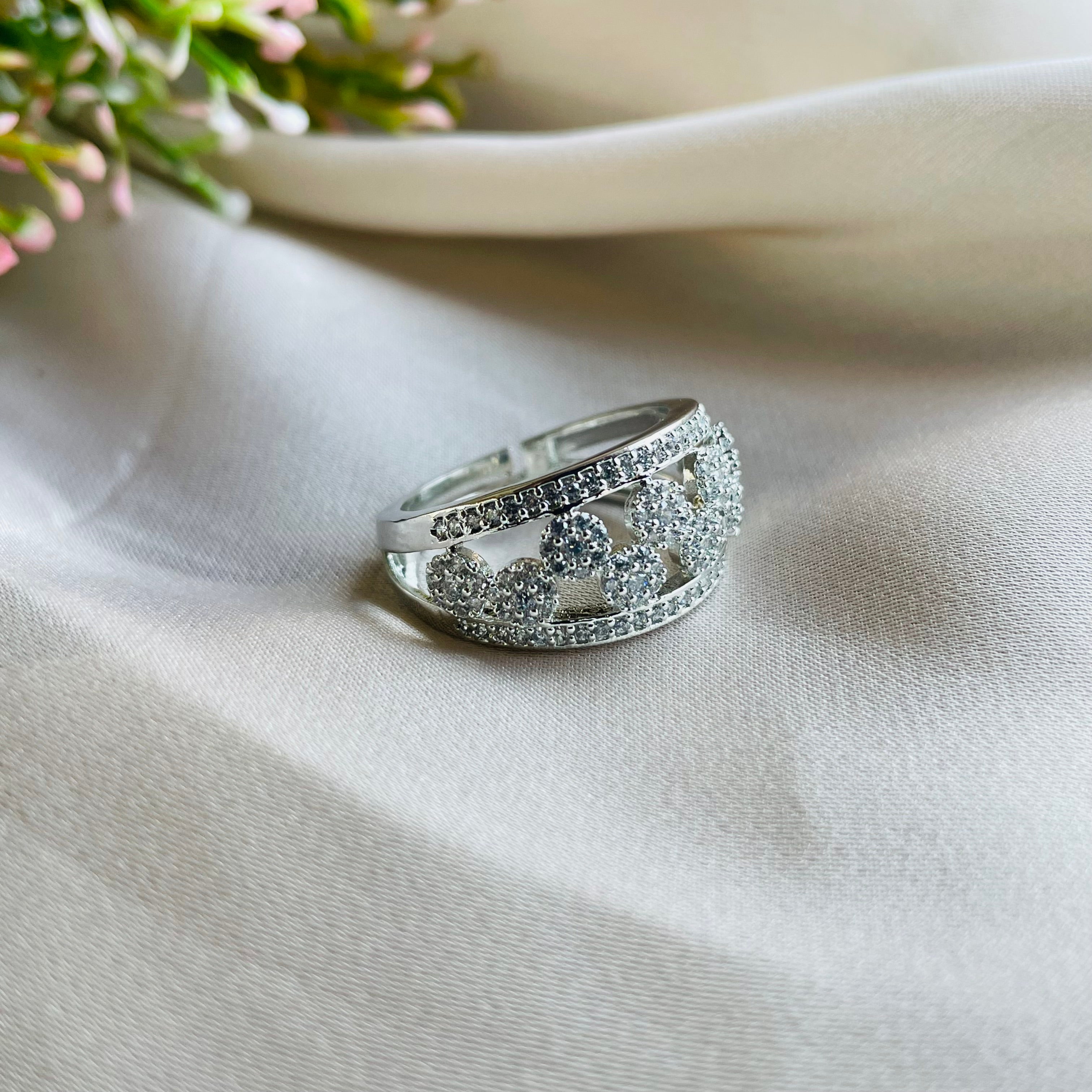 Ad Jessie ring adjustable