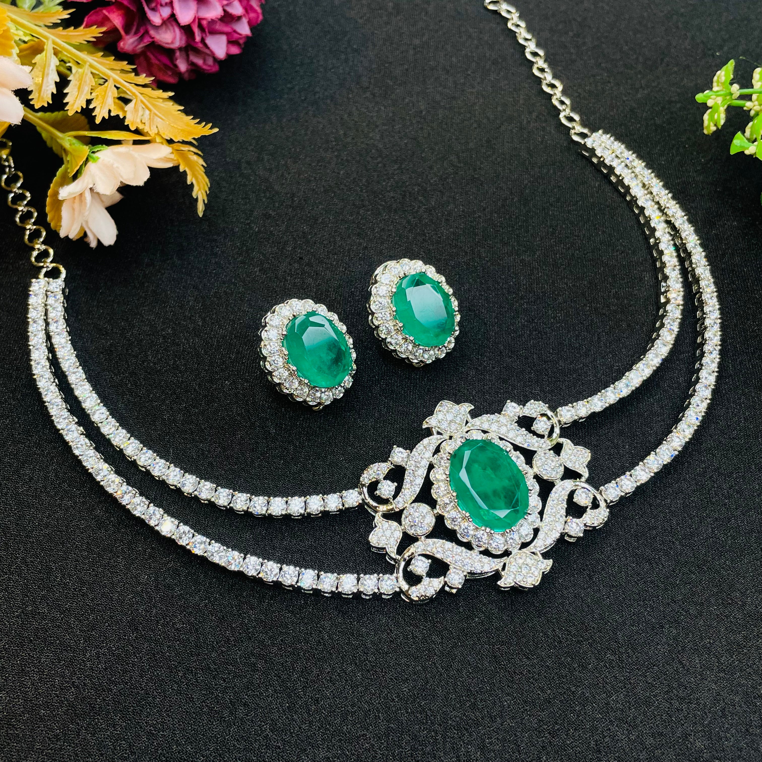 Ad Luna Neckpiece