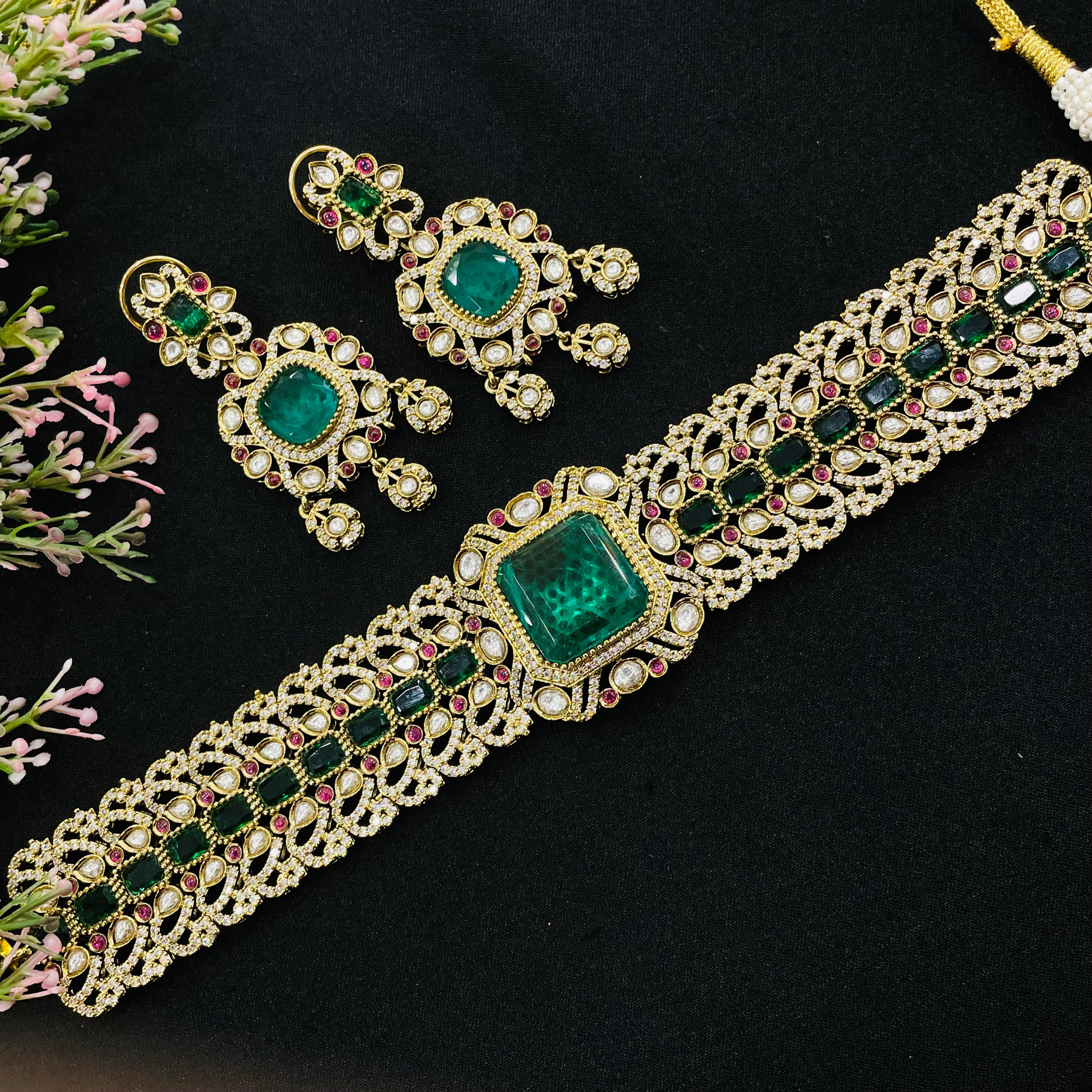 Nayaab Mishika Neckpiece