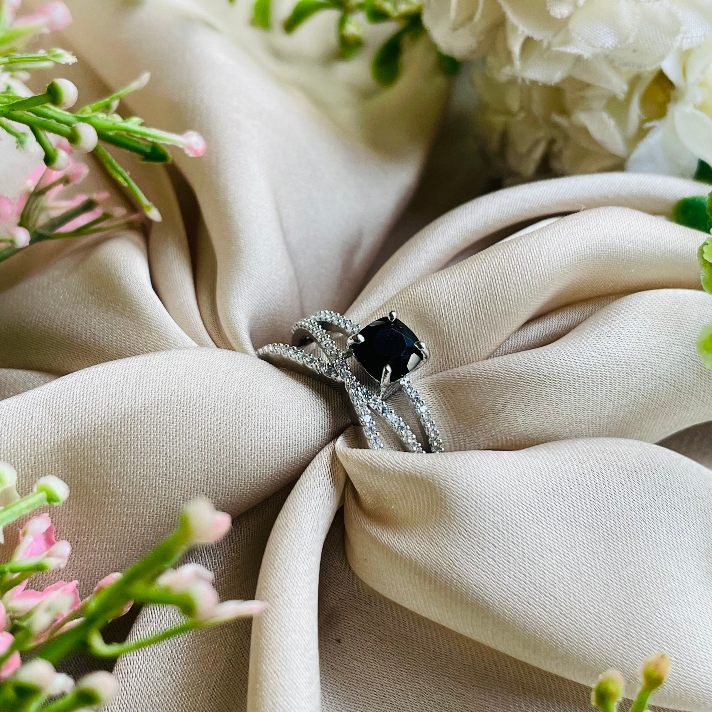 Ad Emmy ring adjustable