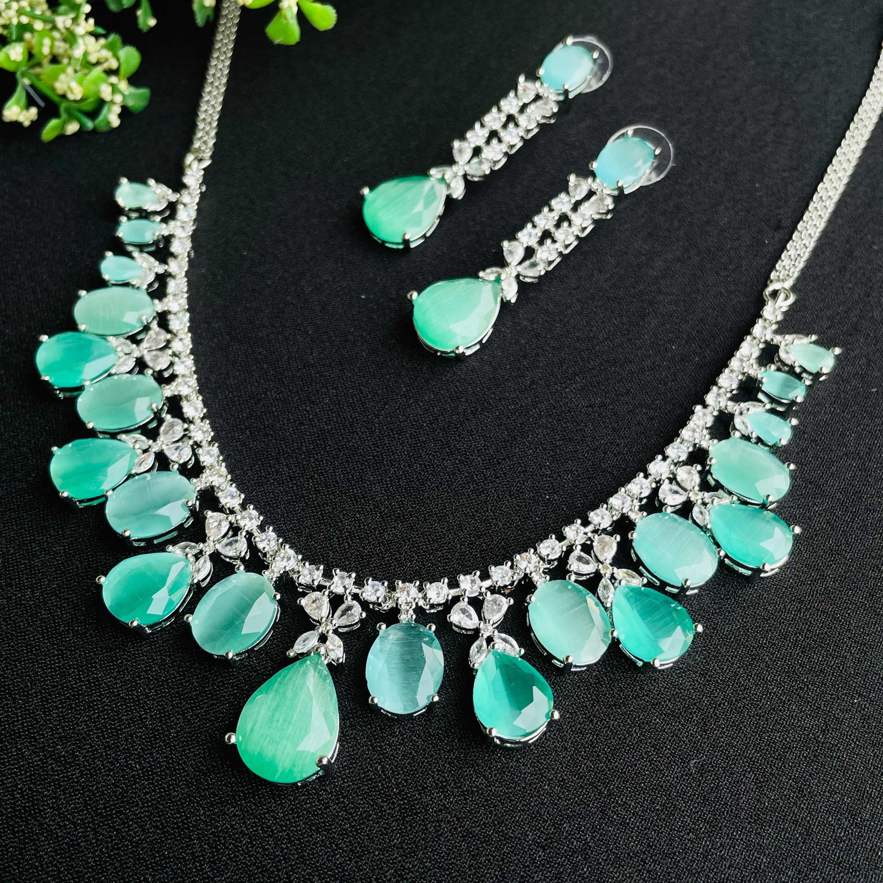 Ad Hazel Neckpiece