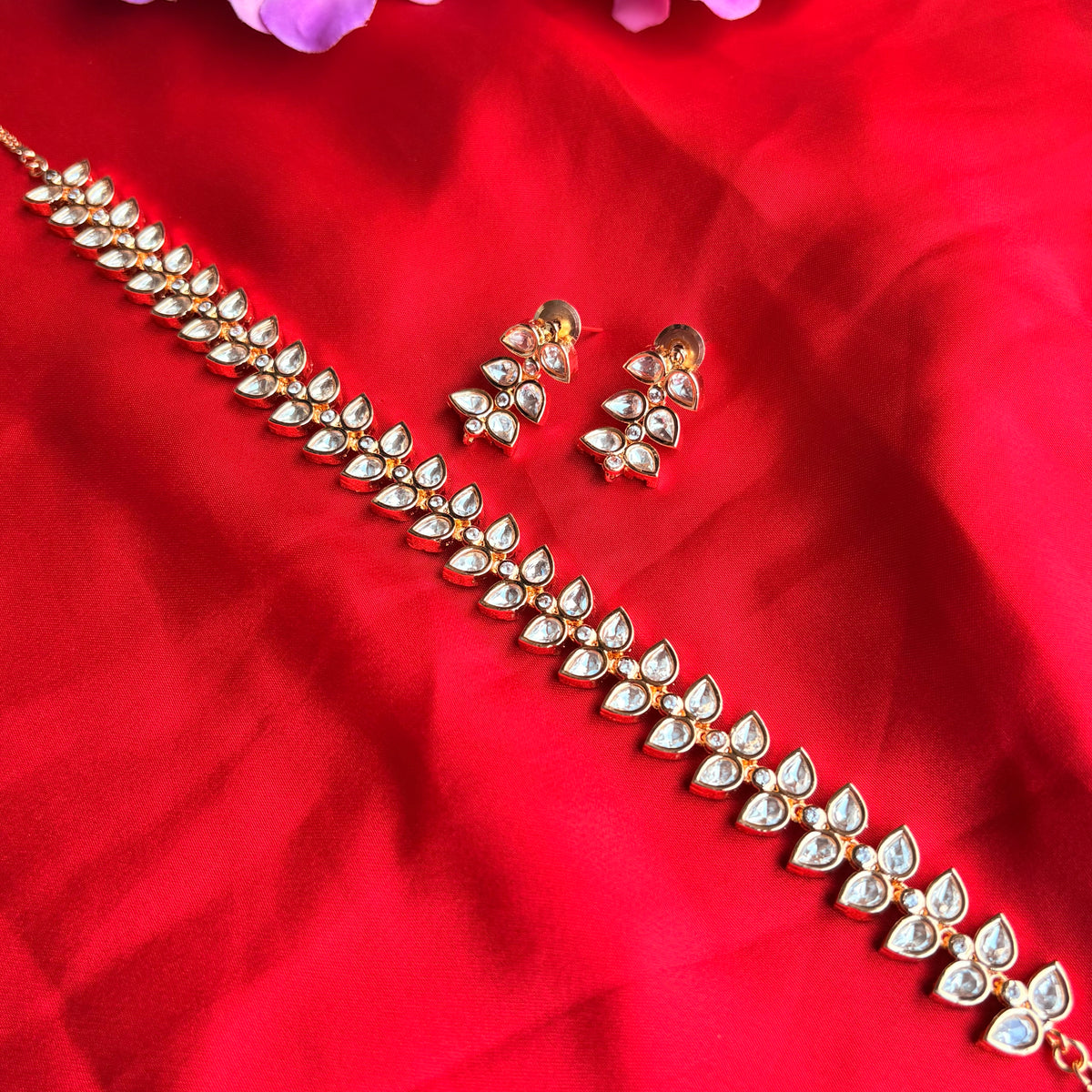 Aarohi Choker