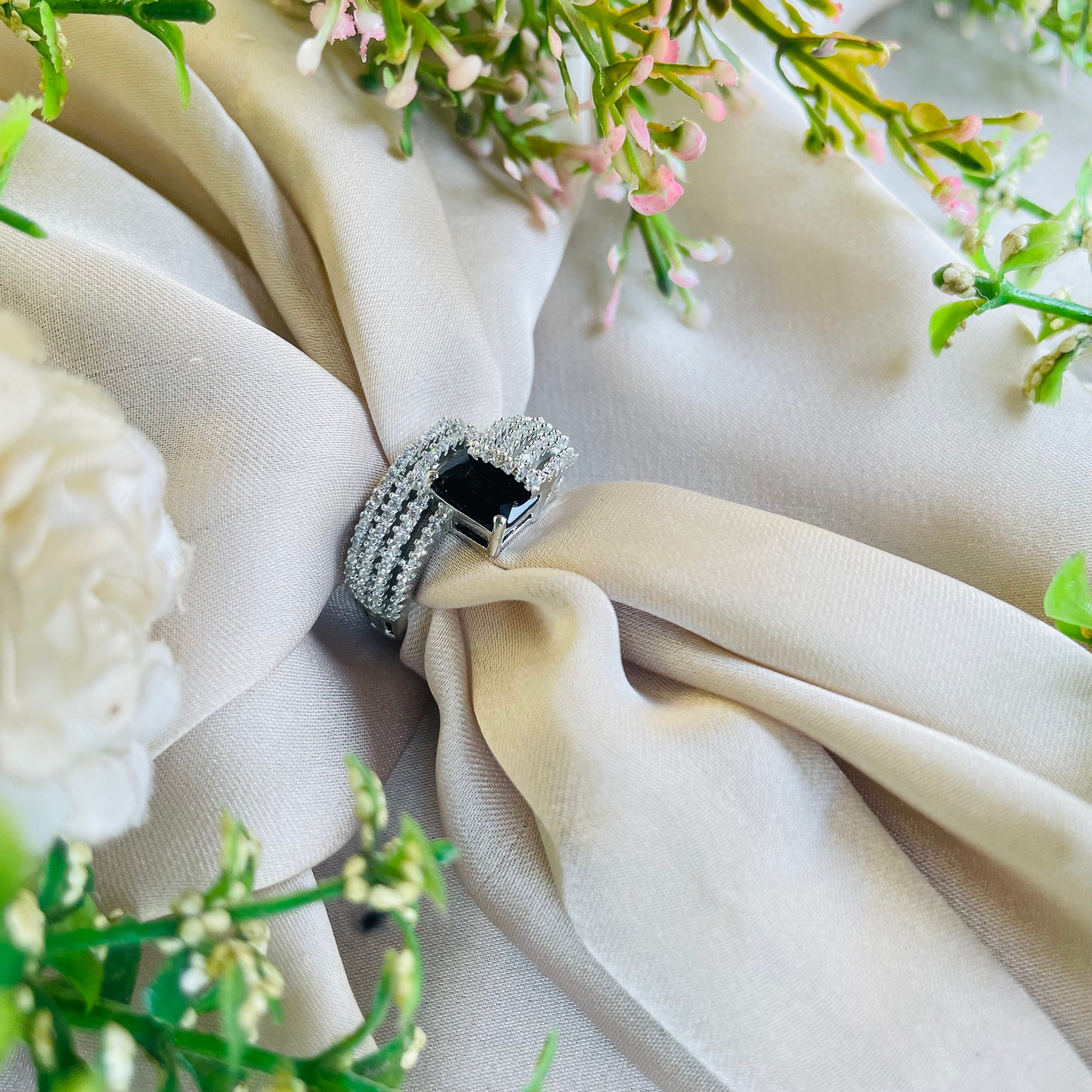 Ad Opal ring adjustable