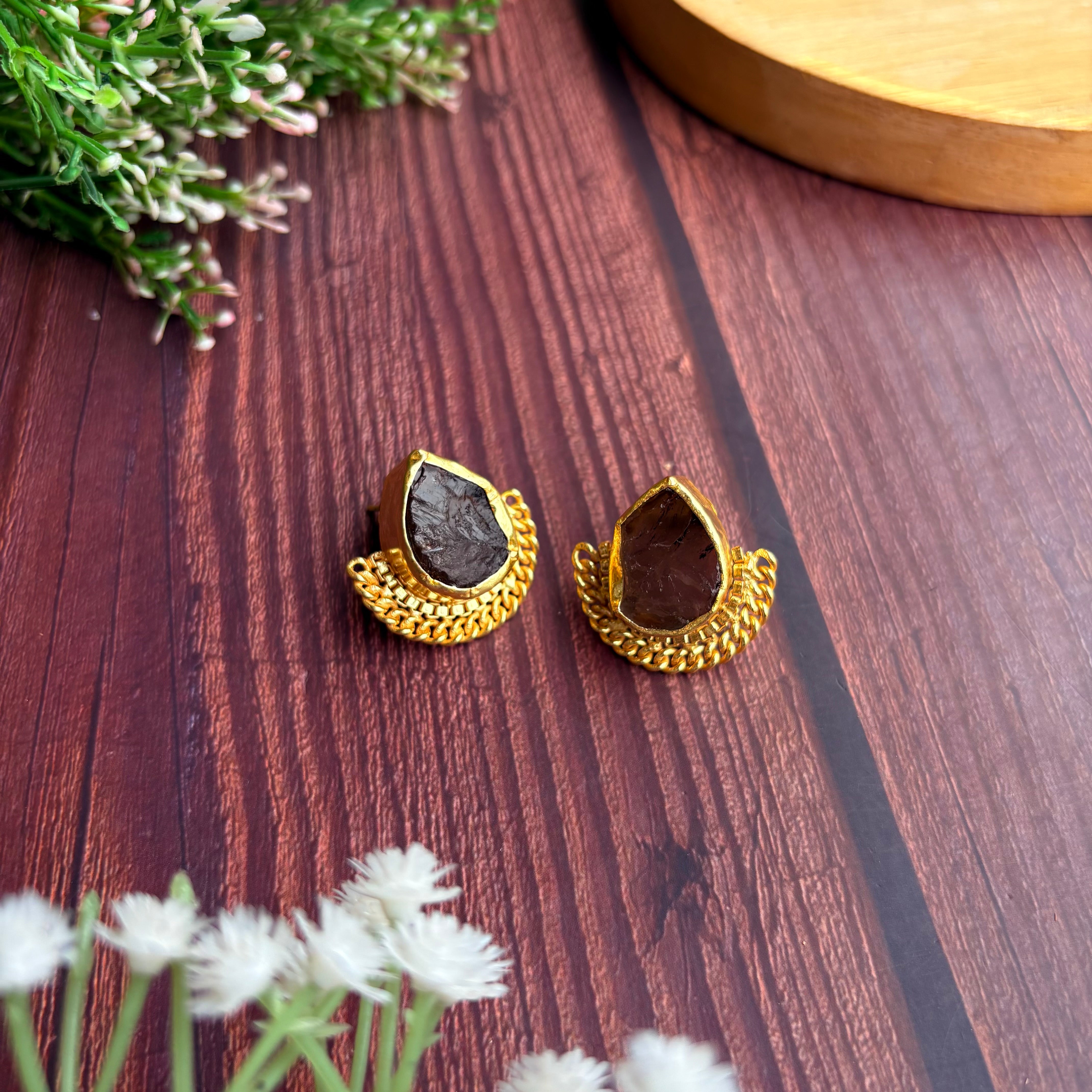 Noir Majesty Earrings