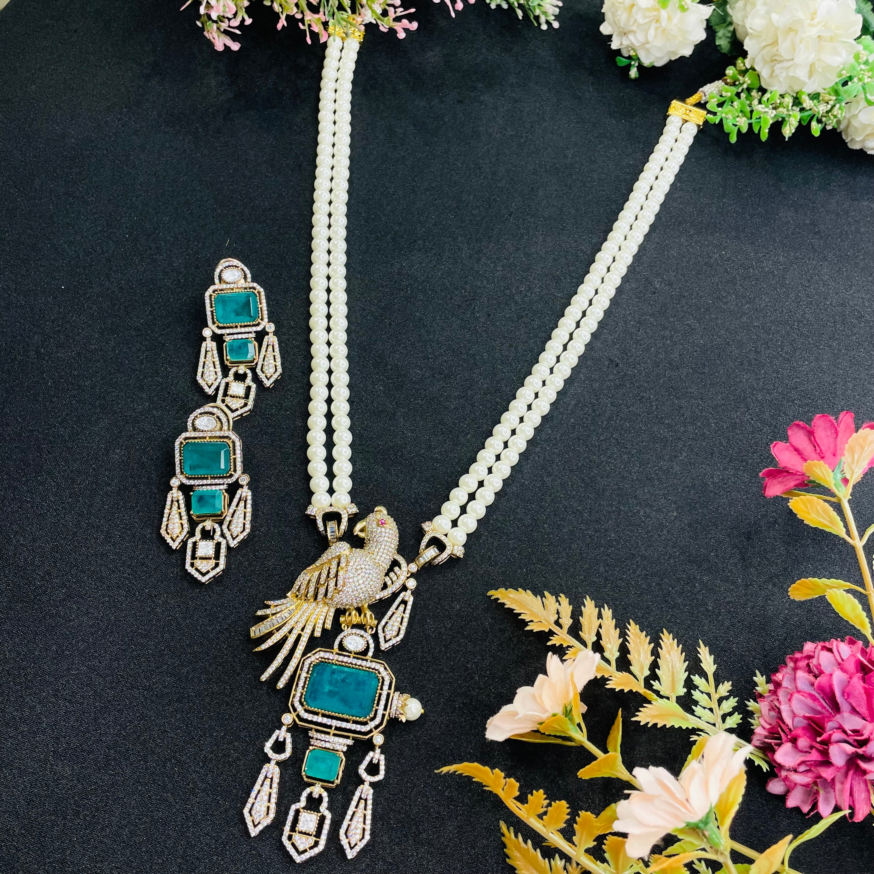 Nayaab Sara Neckpiece