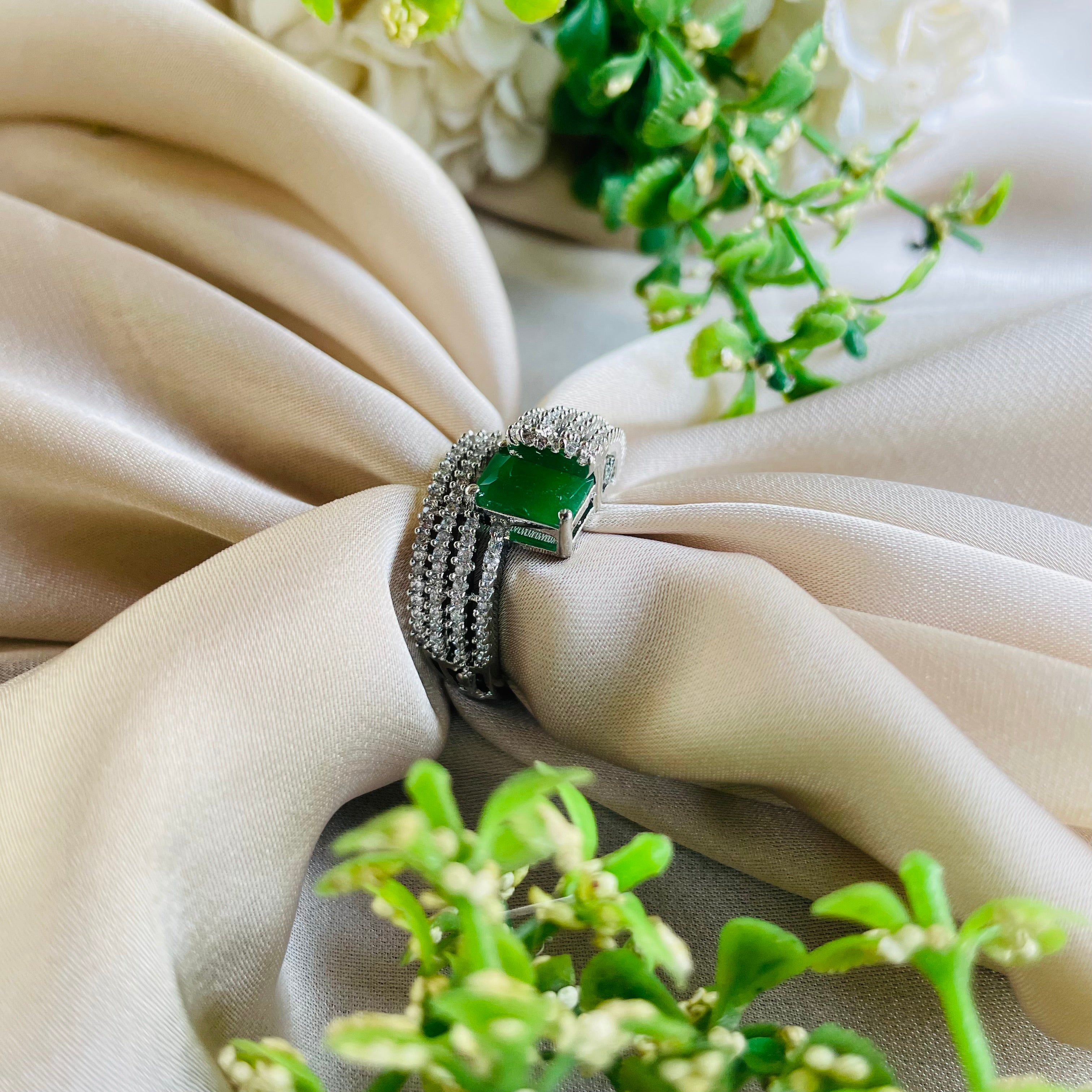 Ad Opal ring adjustable