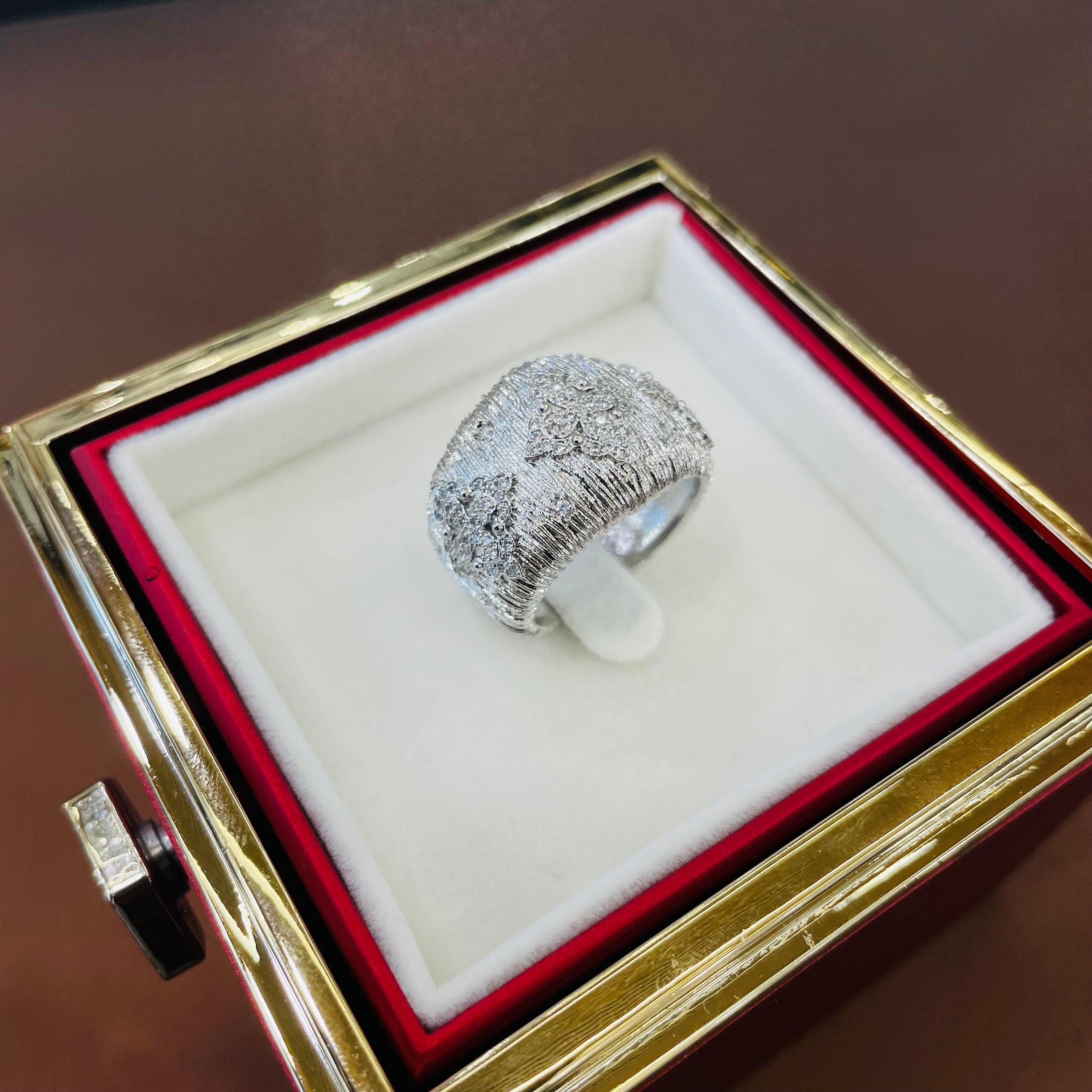 Ad Elaris Ring