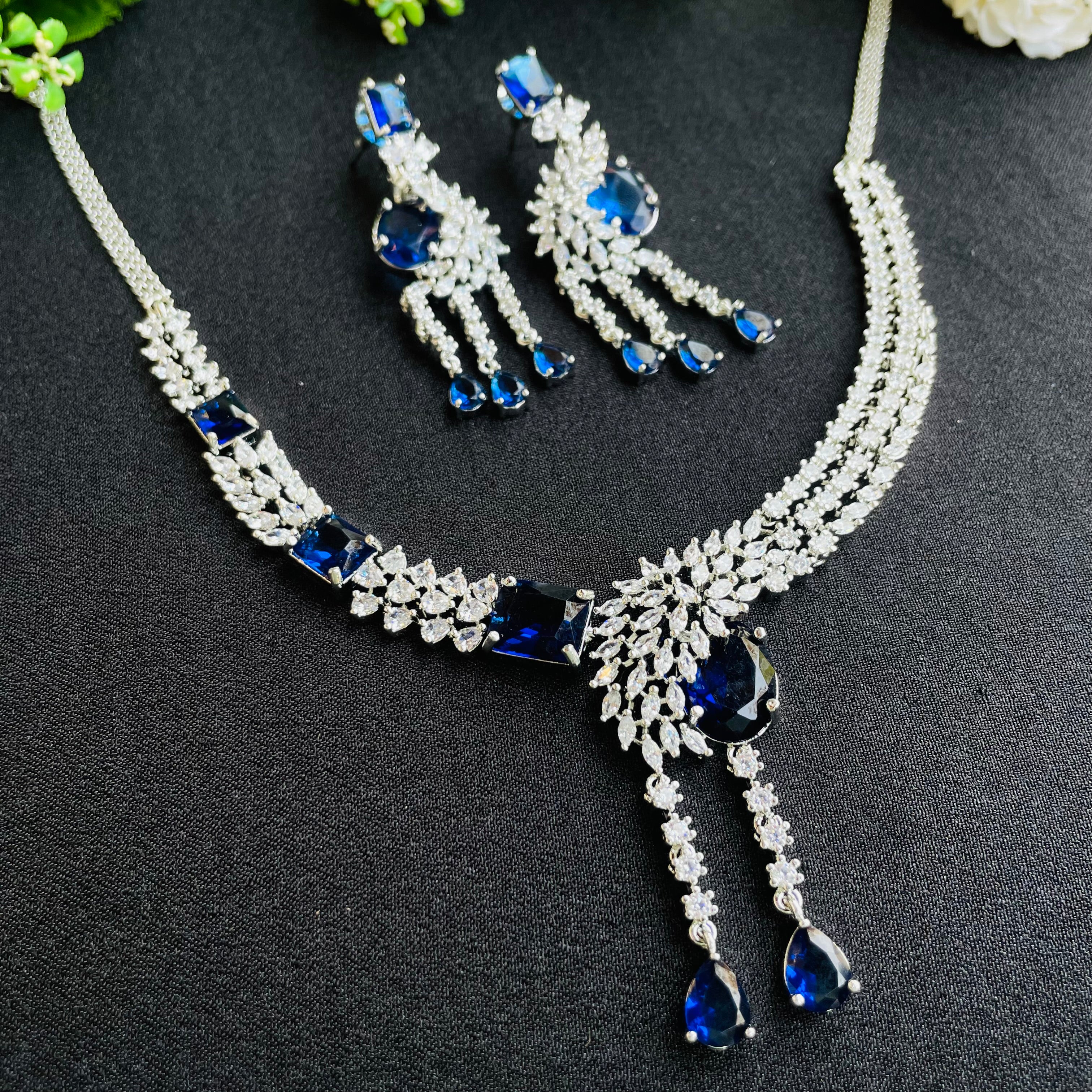 Ad Zarin Neckpiece