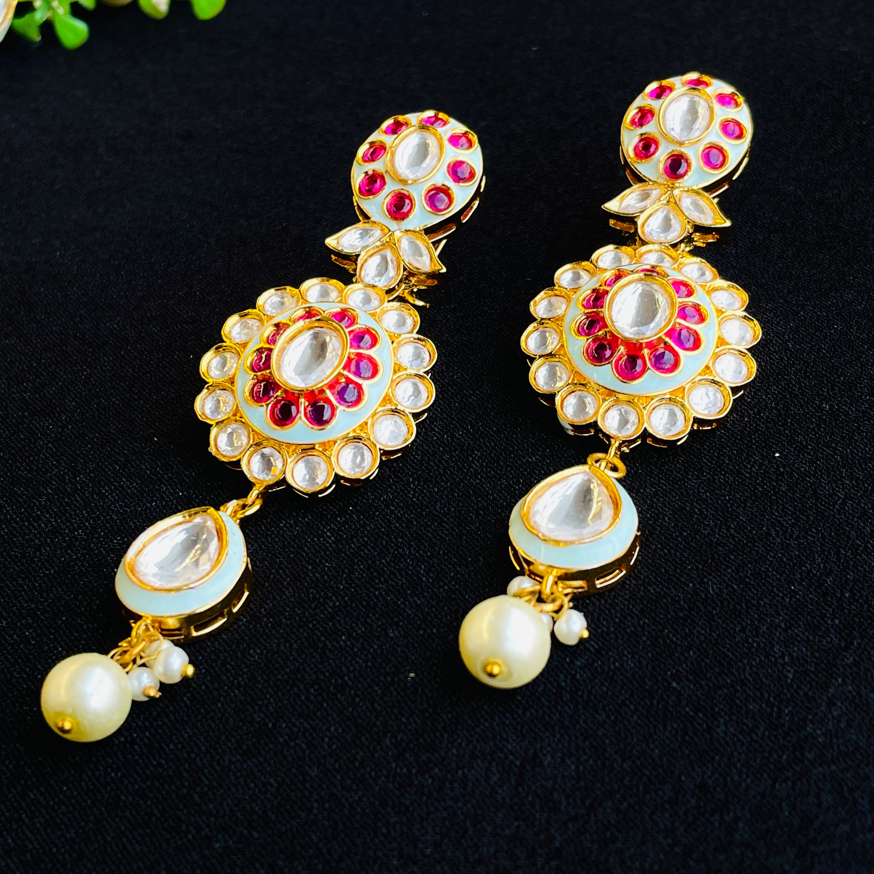 Nayaab Zoiya Neckpiece