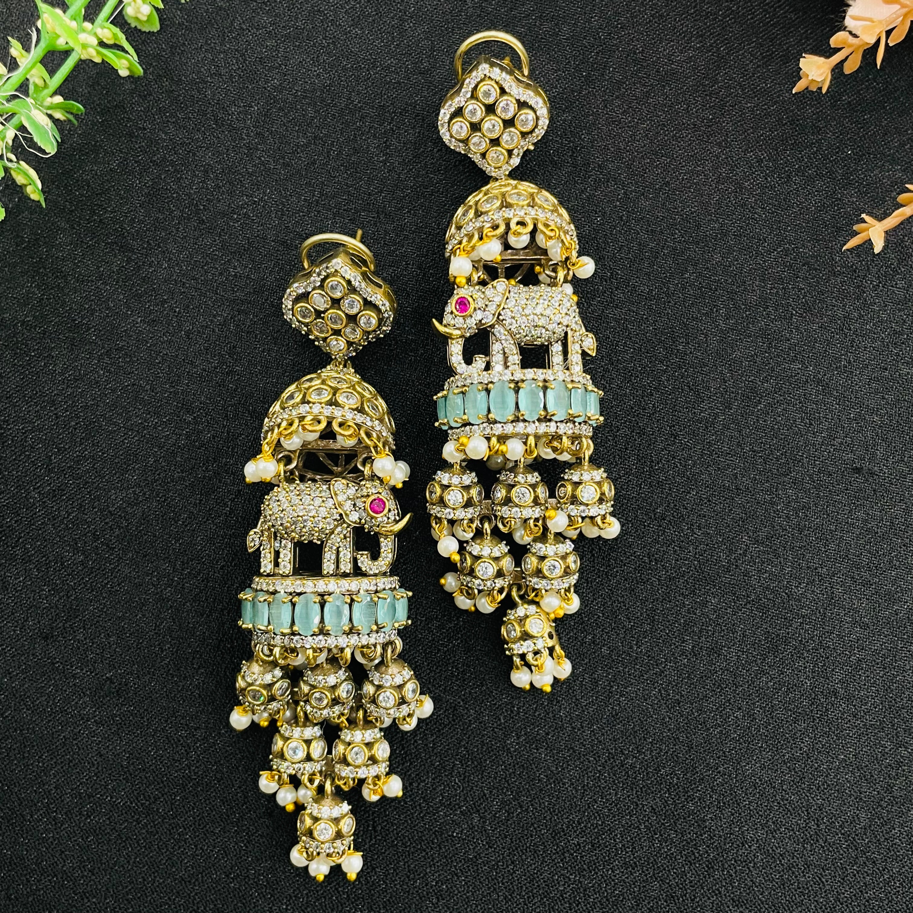 Nayaab Kavya jhumki