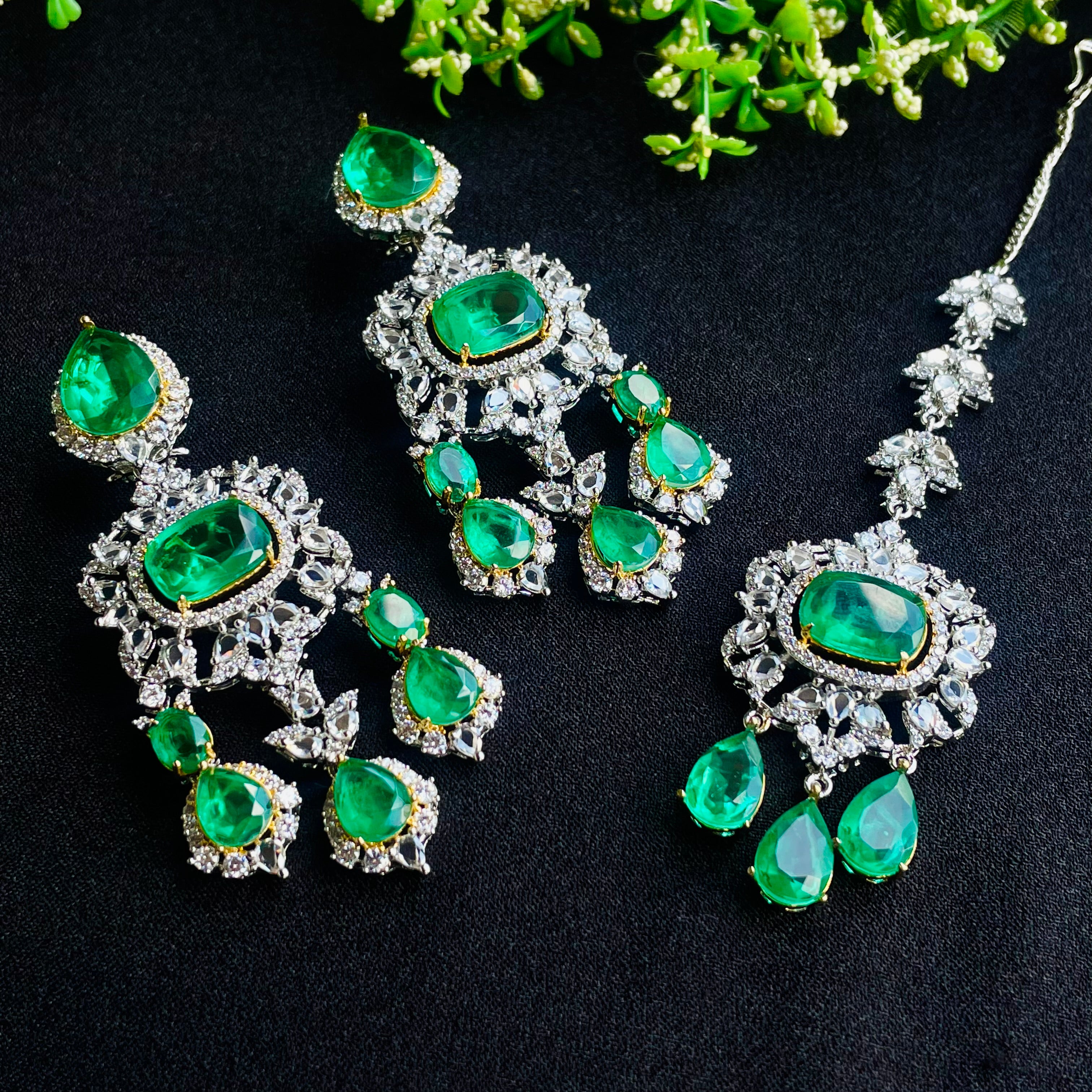 Ad Jesica Neckpiece