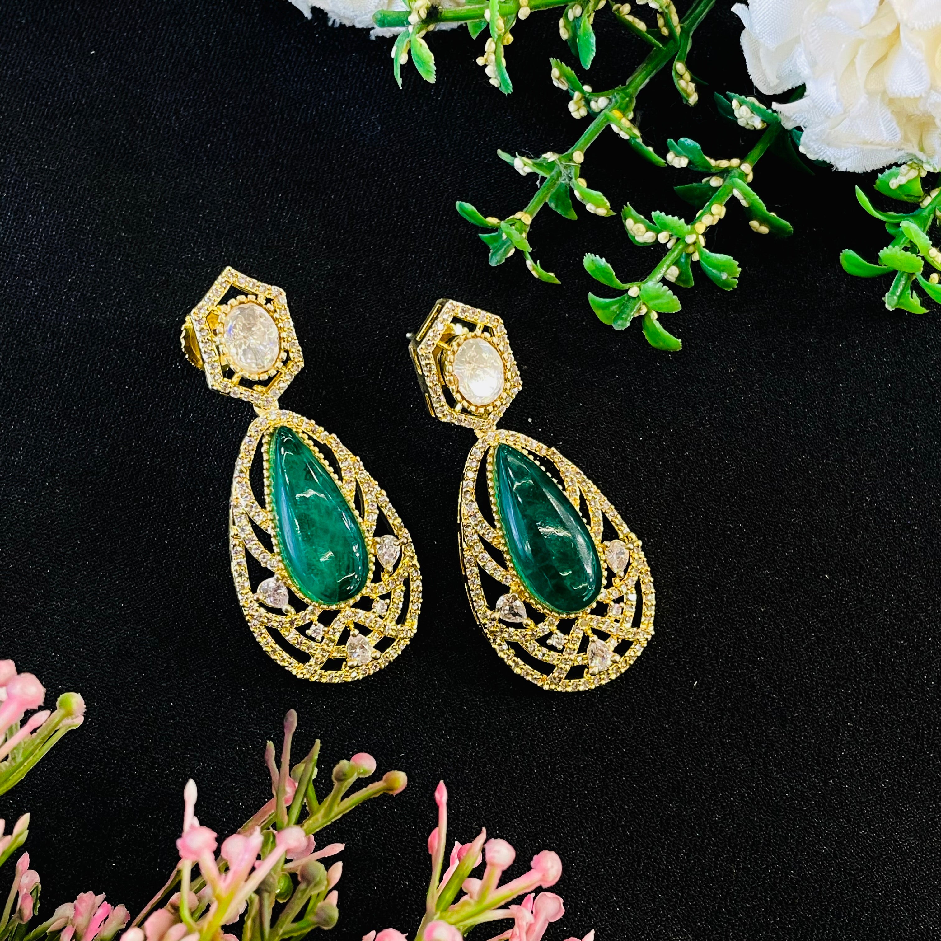 Nayaab Kasvi Earrings
