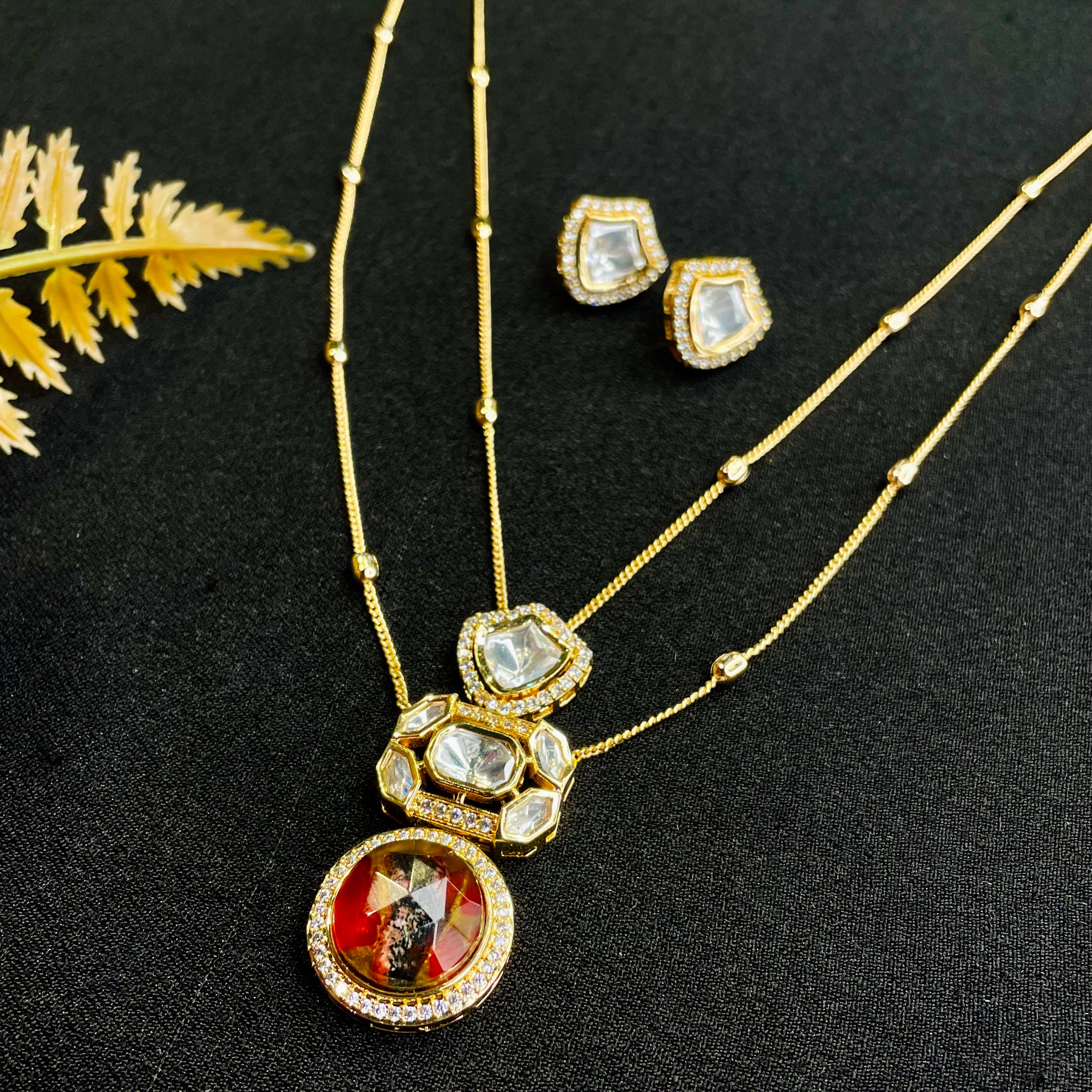 Nayaab Ruhi pendant neckpiece