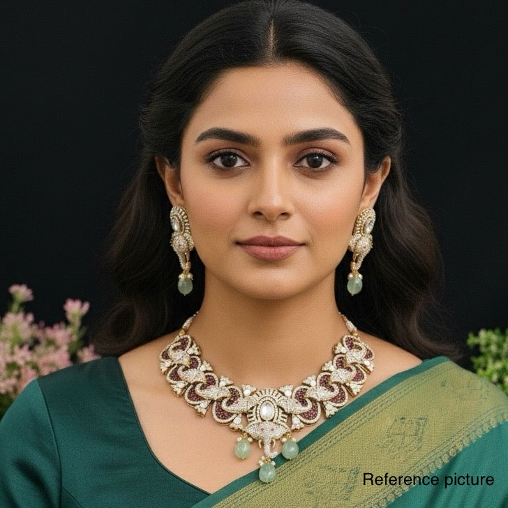 Nayaab isha neckpiece