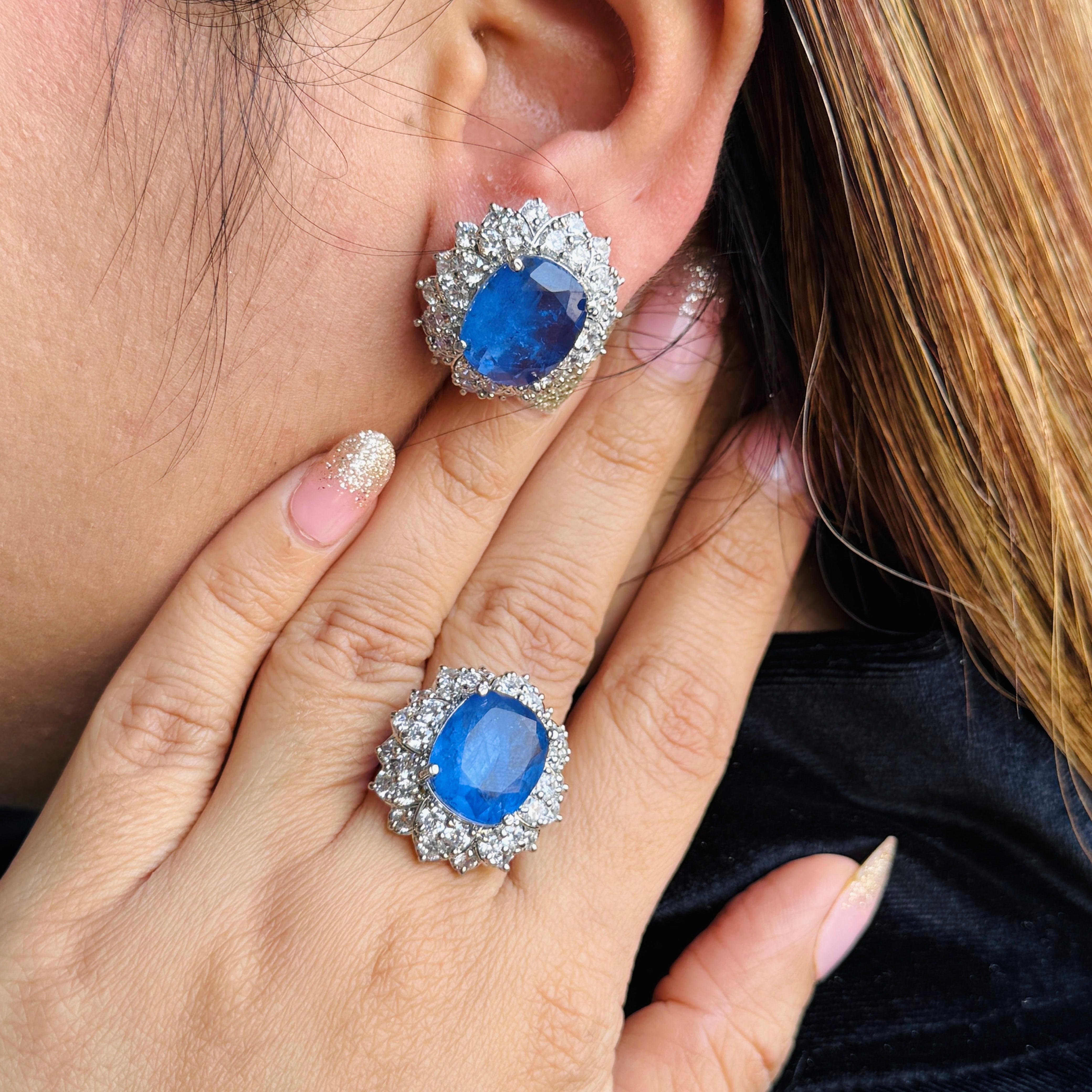 Ad Anvi studs with ring