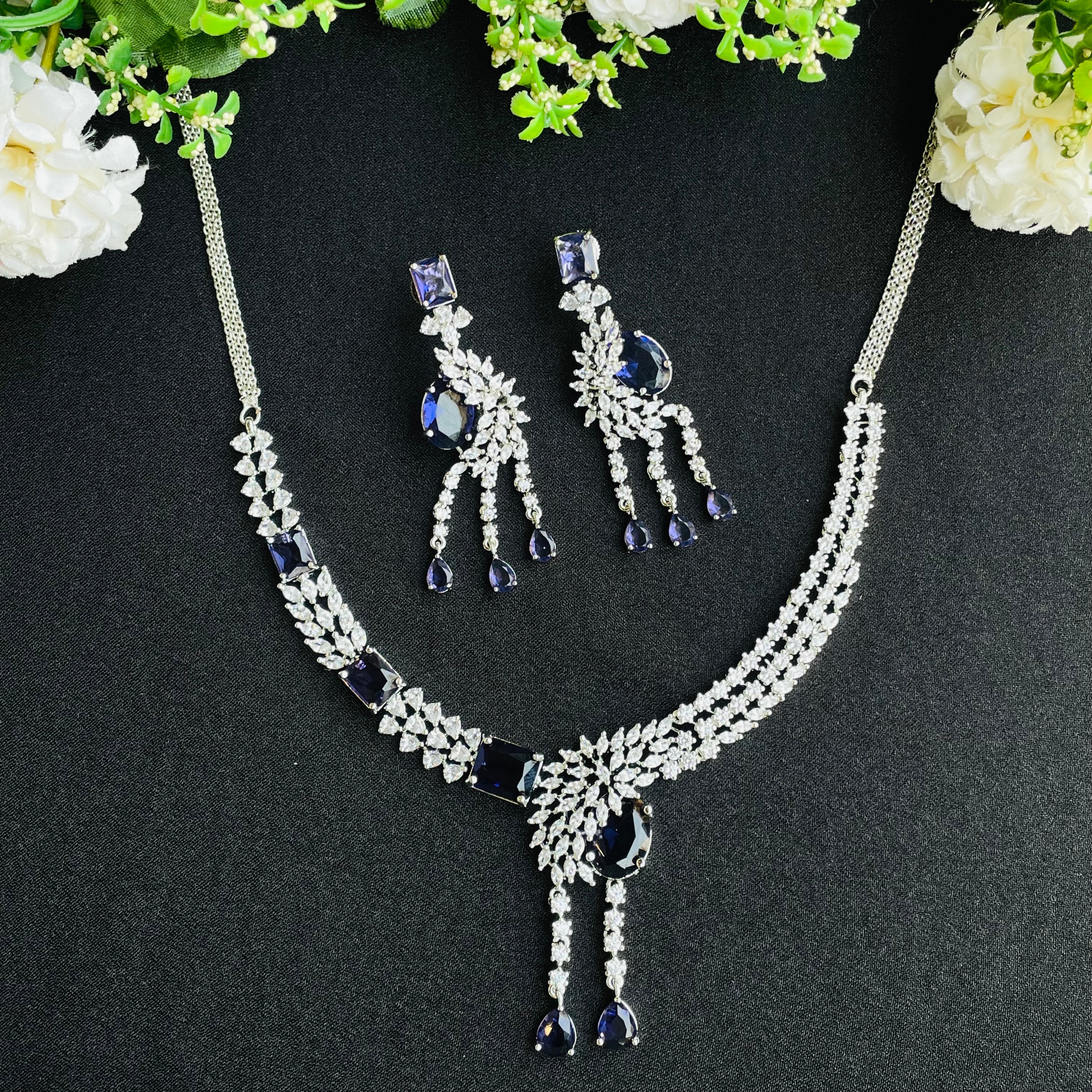 Ad Zarin Neckpiece