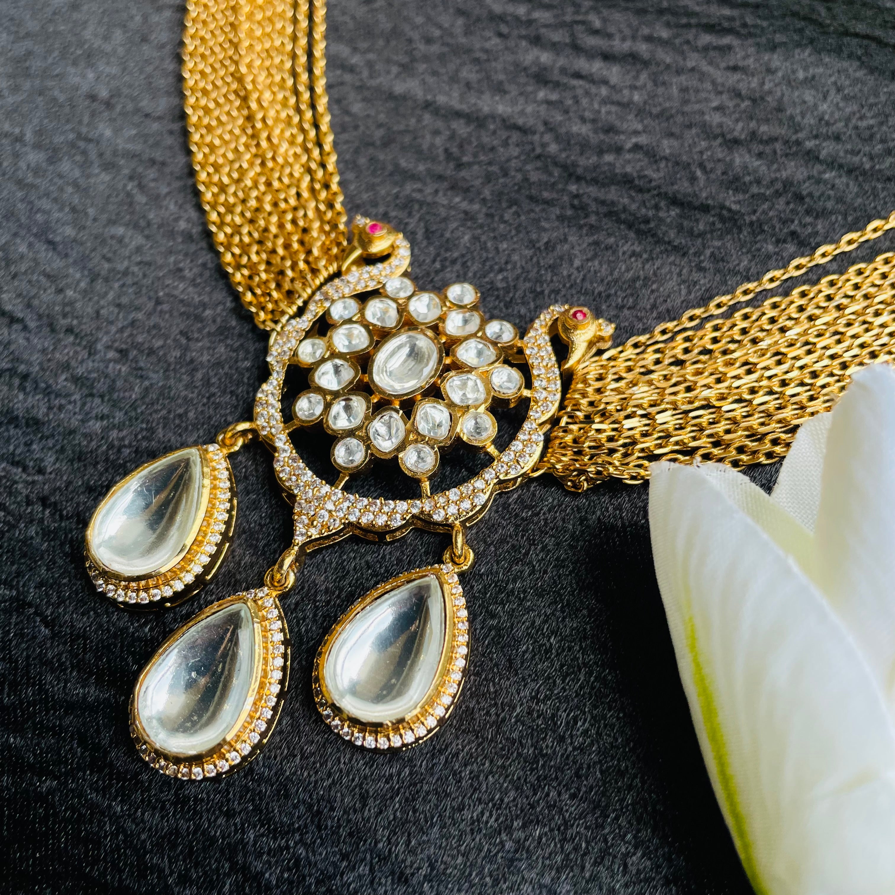 Nayaab Ahana Polki Neckpiece