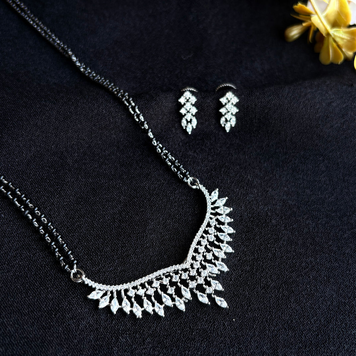 Aavisha Crystal Mangalsutra