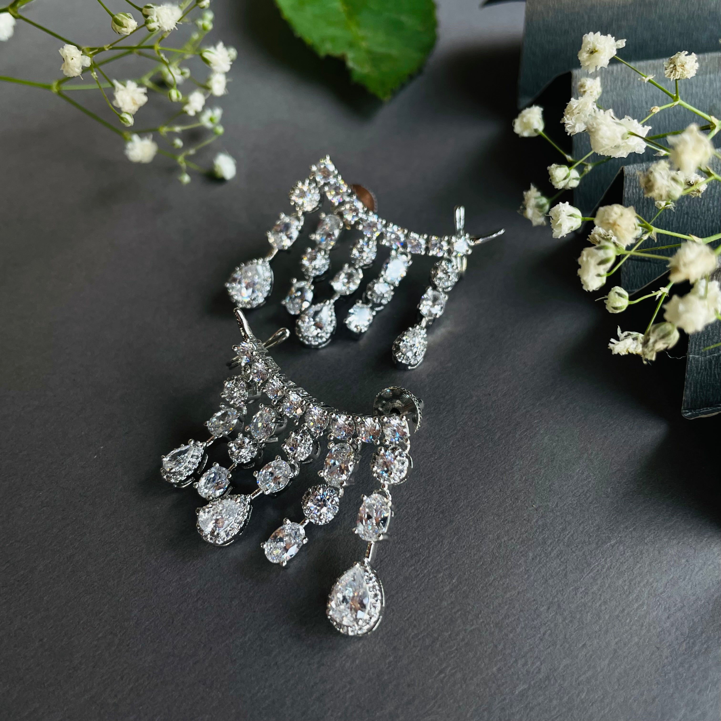 Ad Dhriti Earcuff
