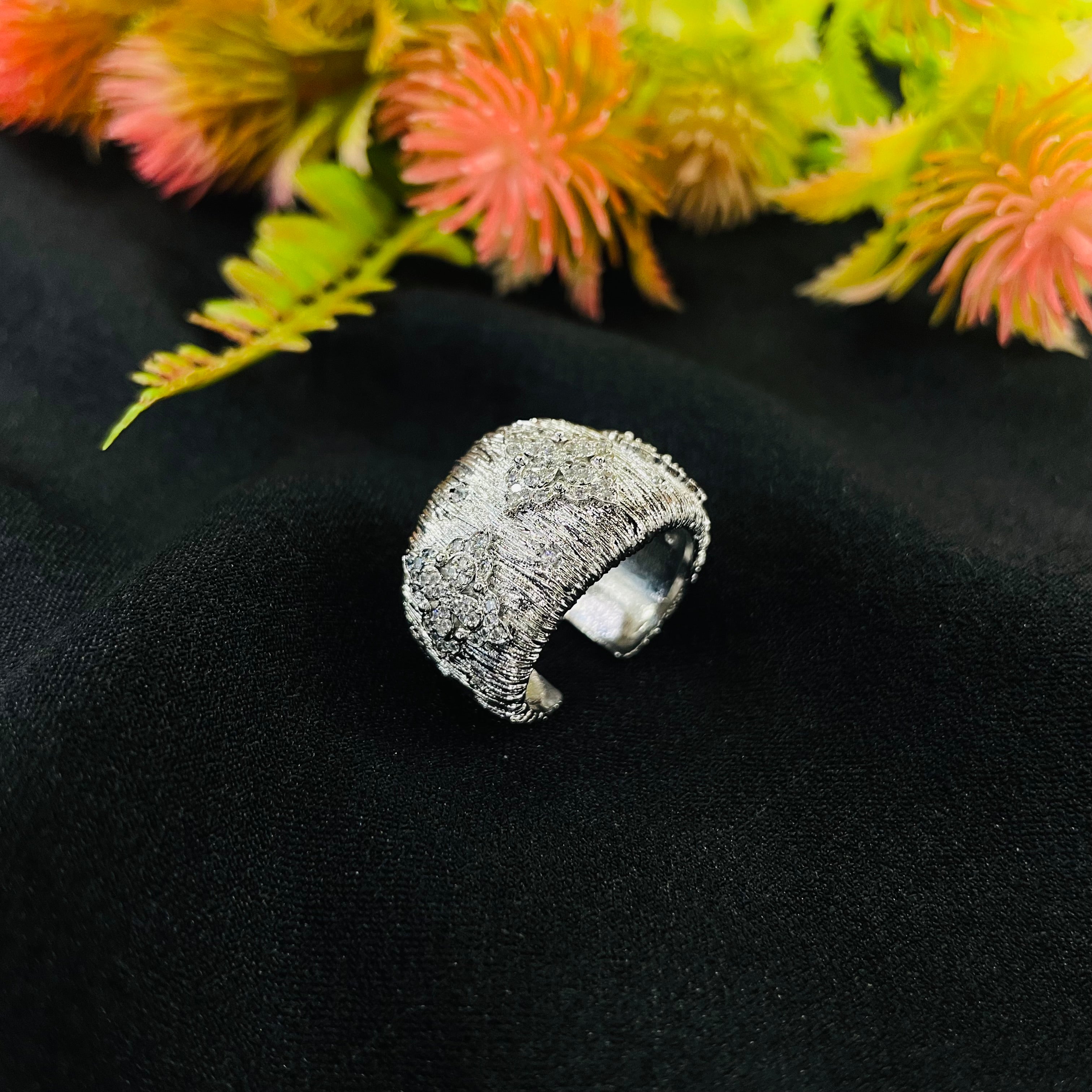 Ad Elaris Ring