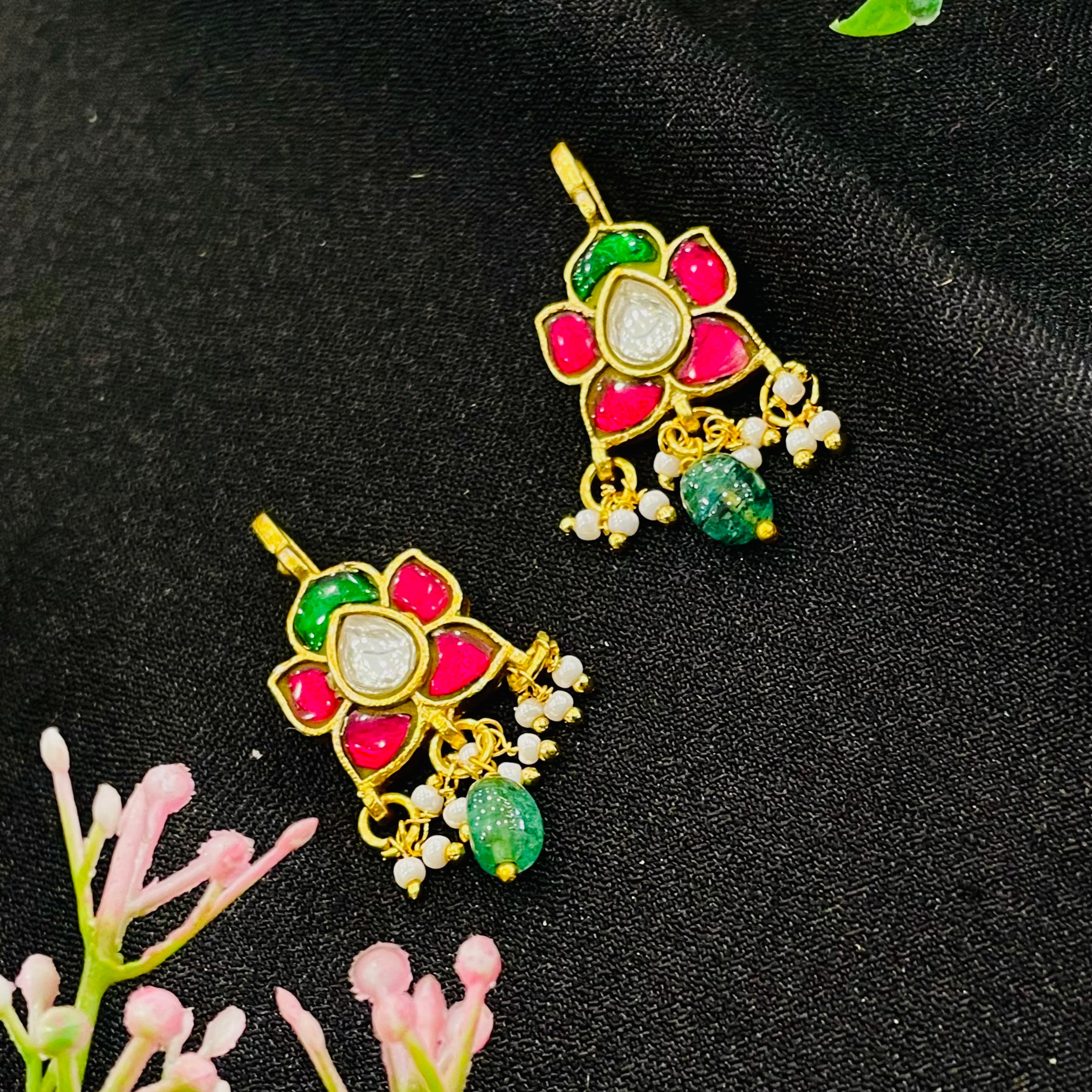 Nayaab Ariya Earclip