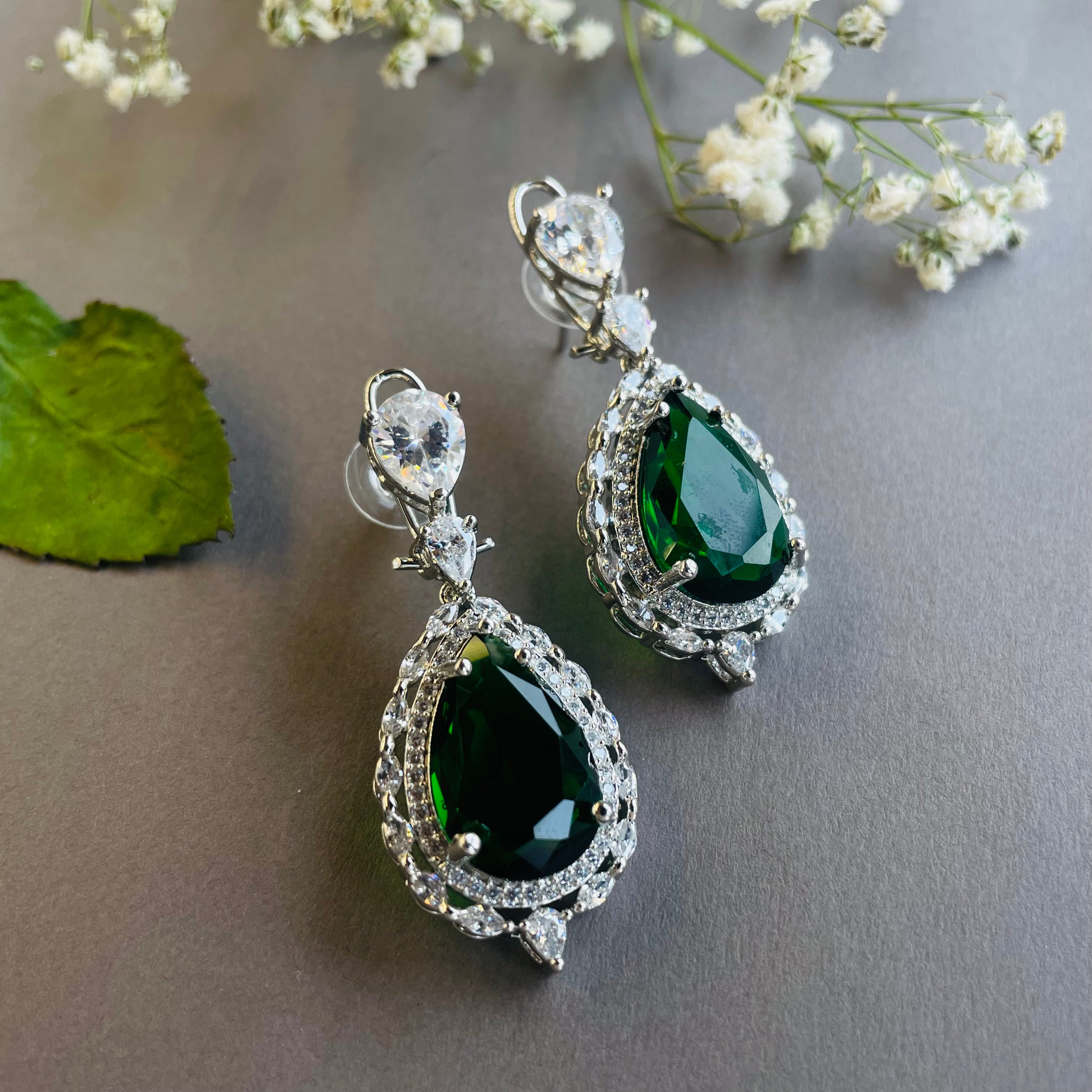 Ad zia Neckpiece with ring