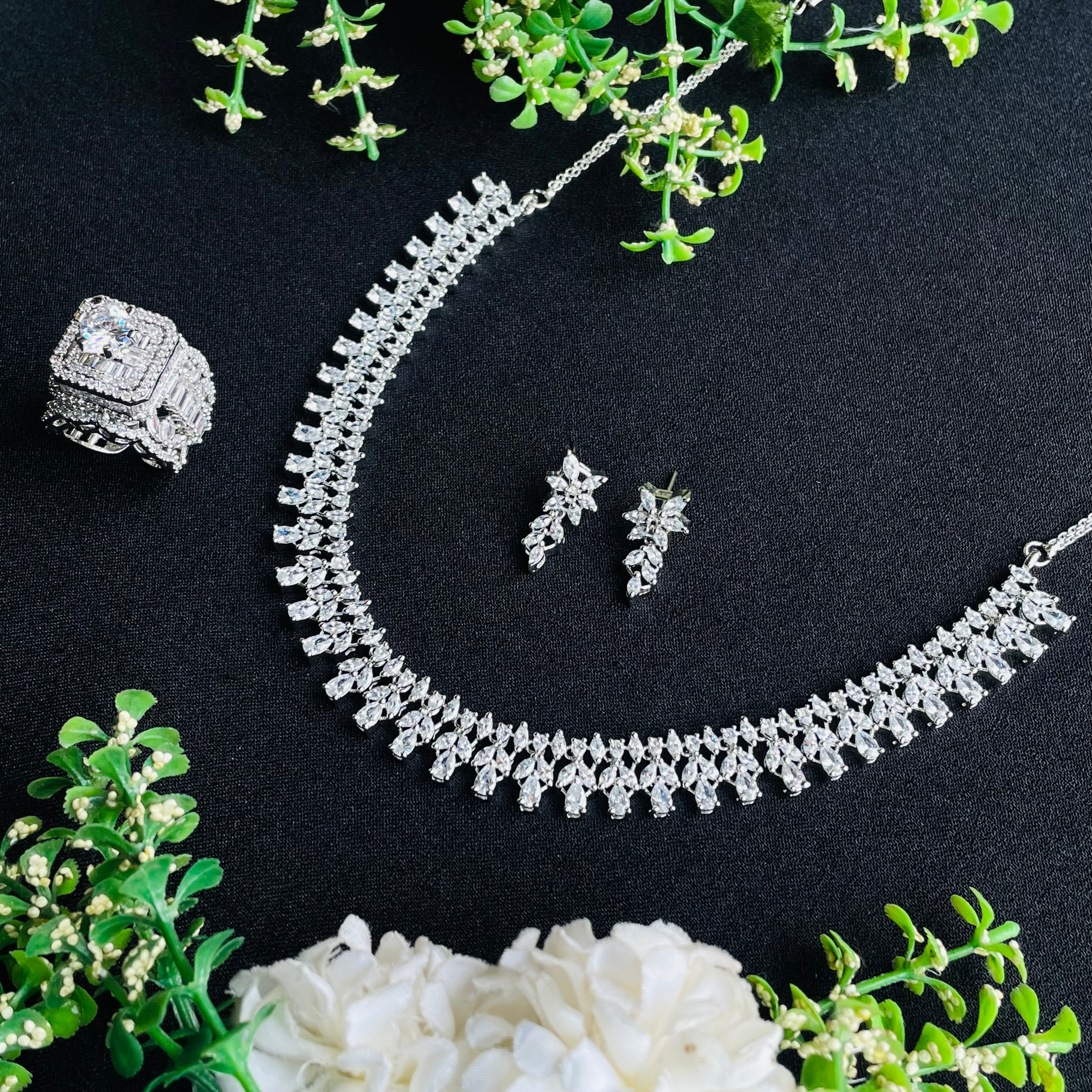 Ad aria neckpiece with maharani ring combo