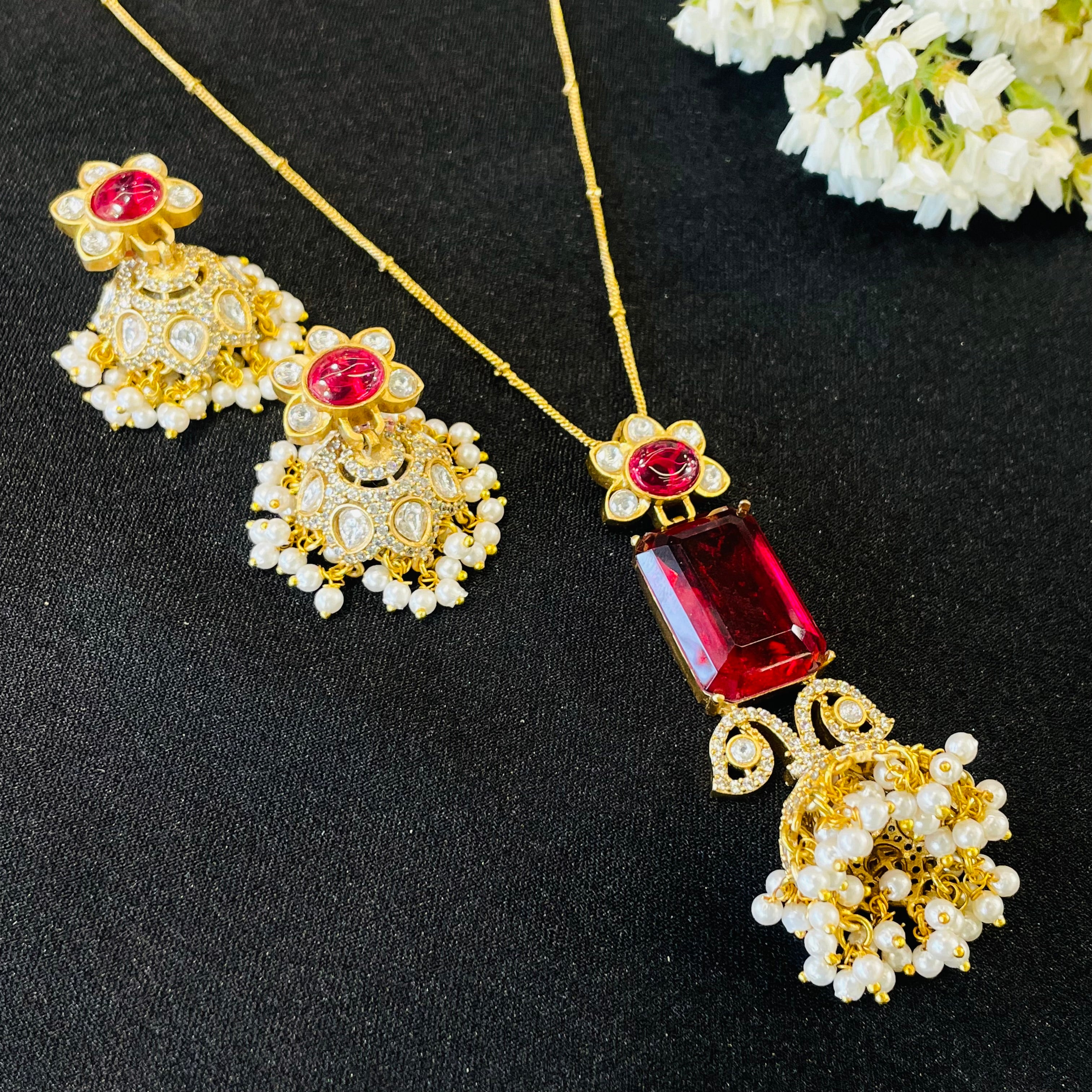 Nayaab jhumki Neckpiece