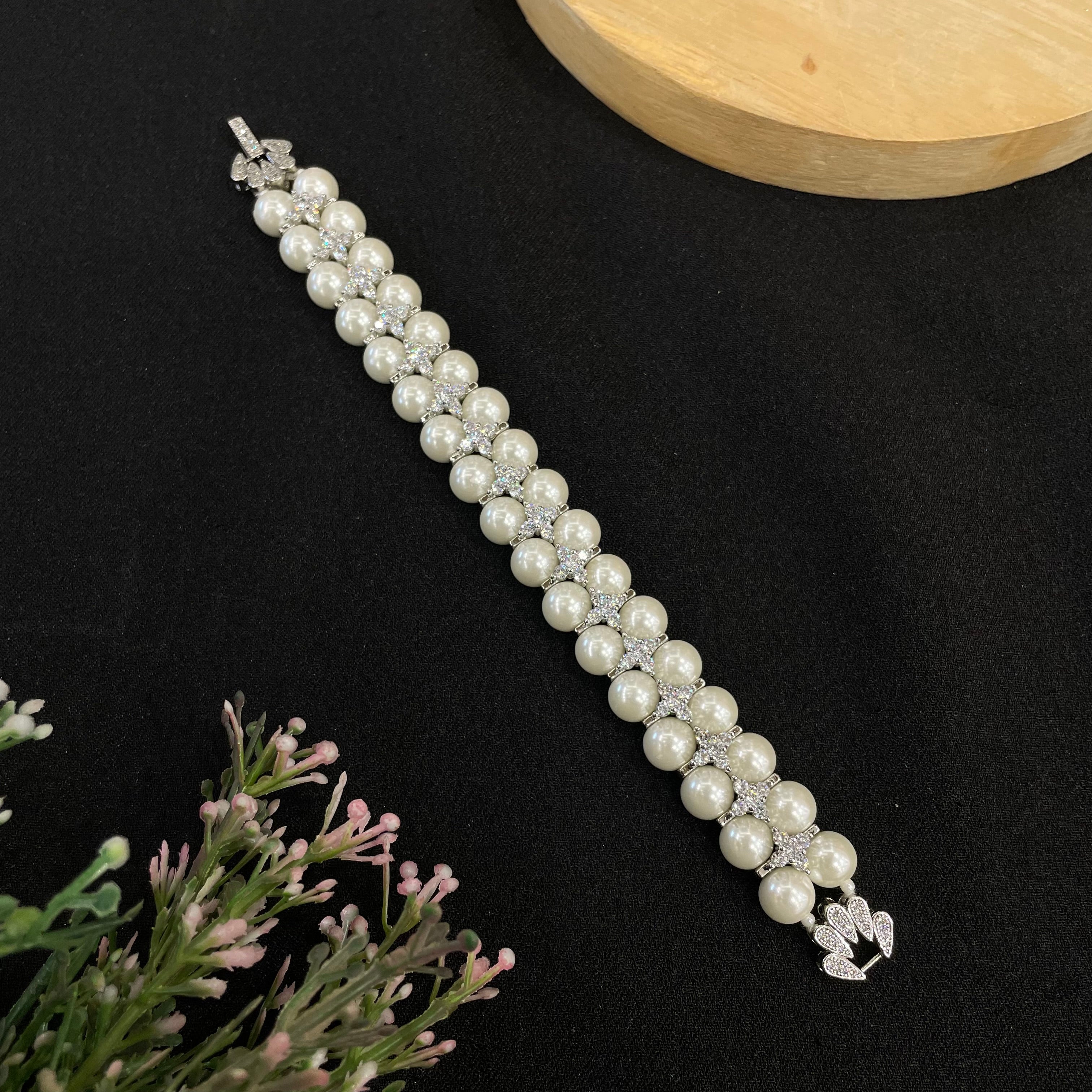 Ad Ariana Pearl Bracelet