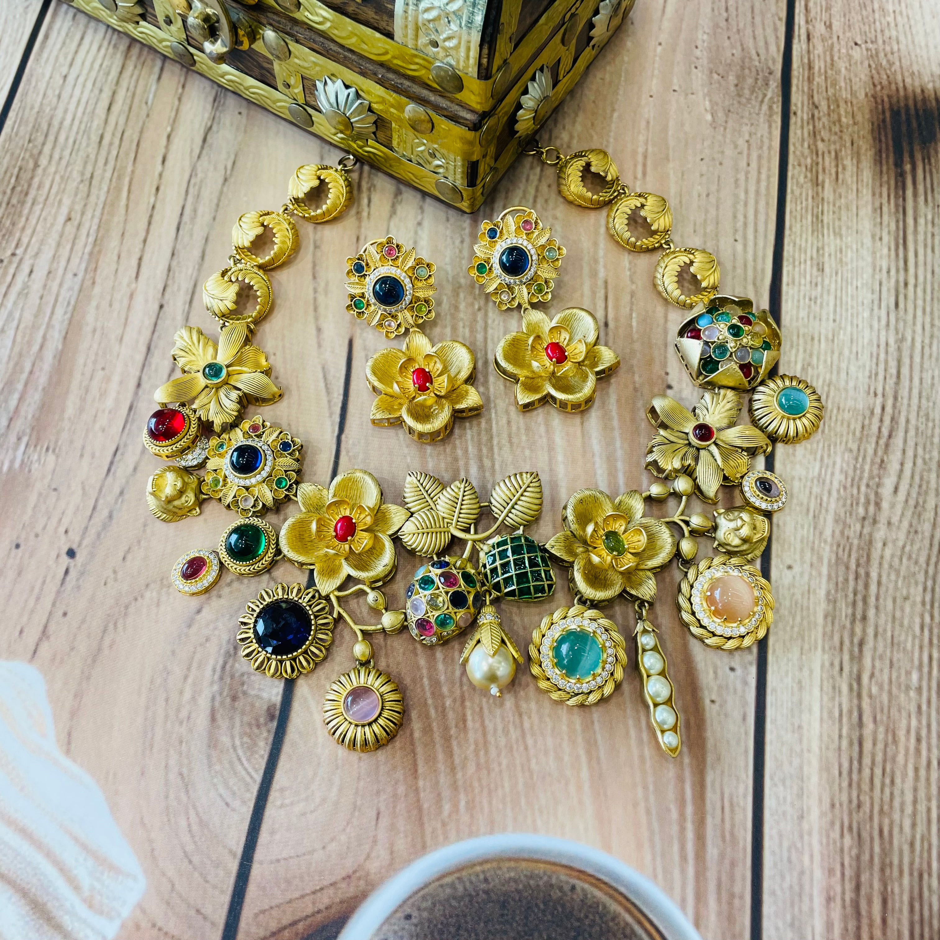 Nayaab Ayesha Polki Neckpiece