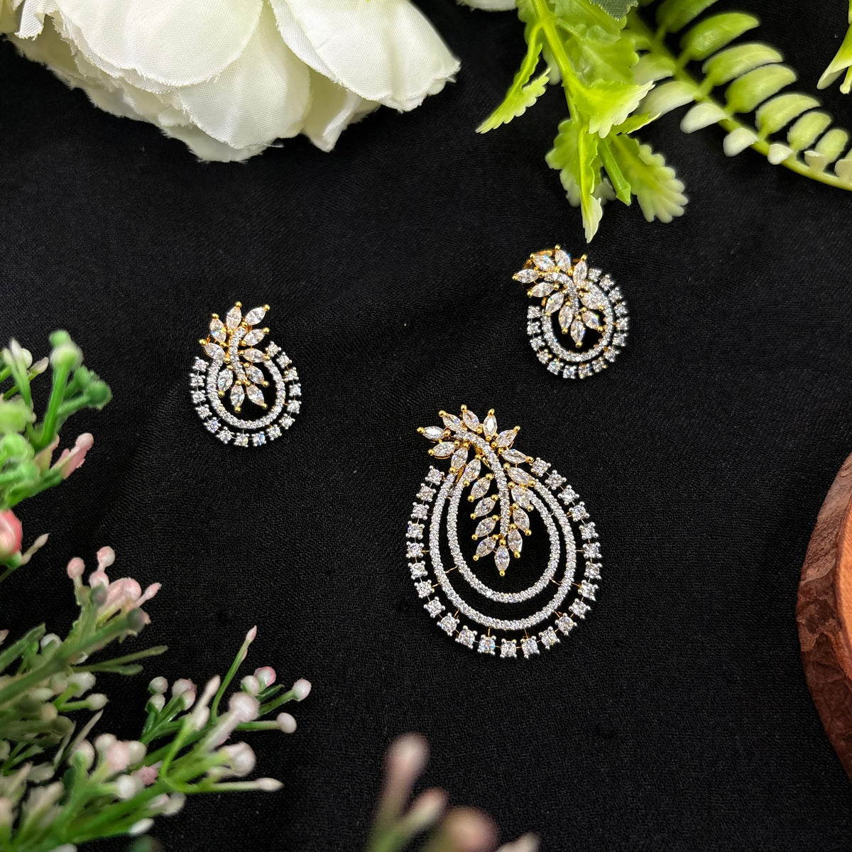 Elviera Pendant Set