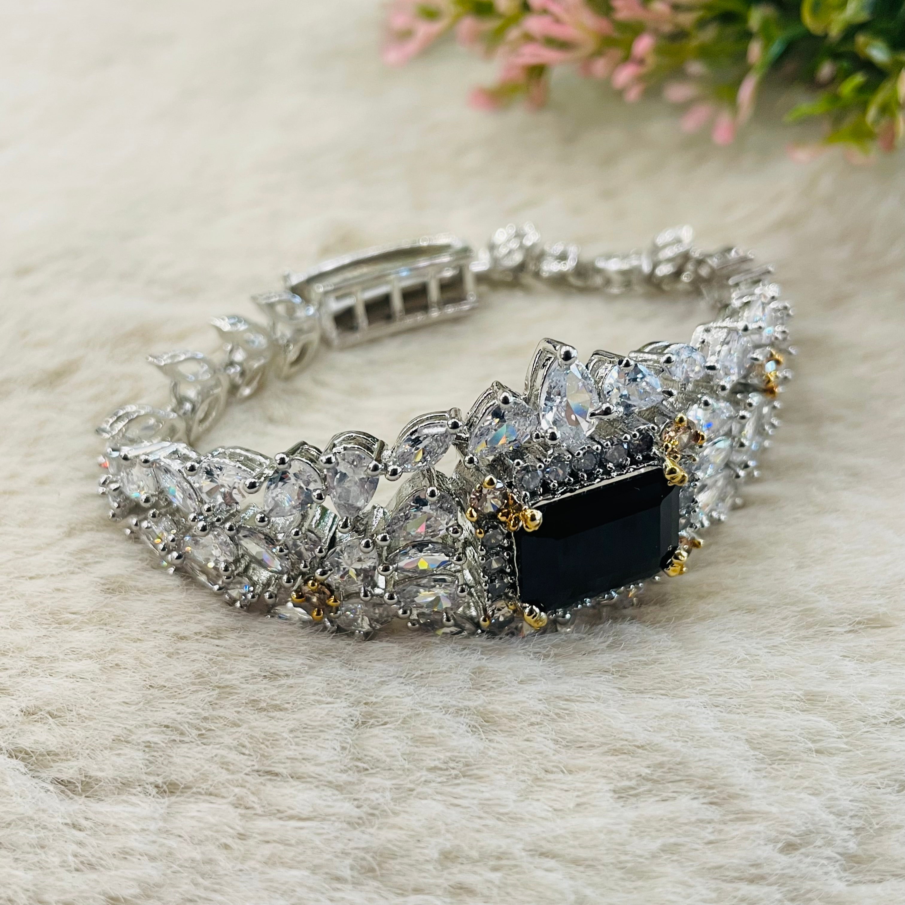 Aria ad bracelet