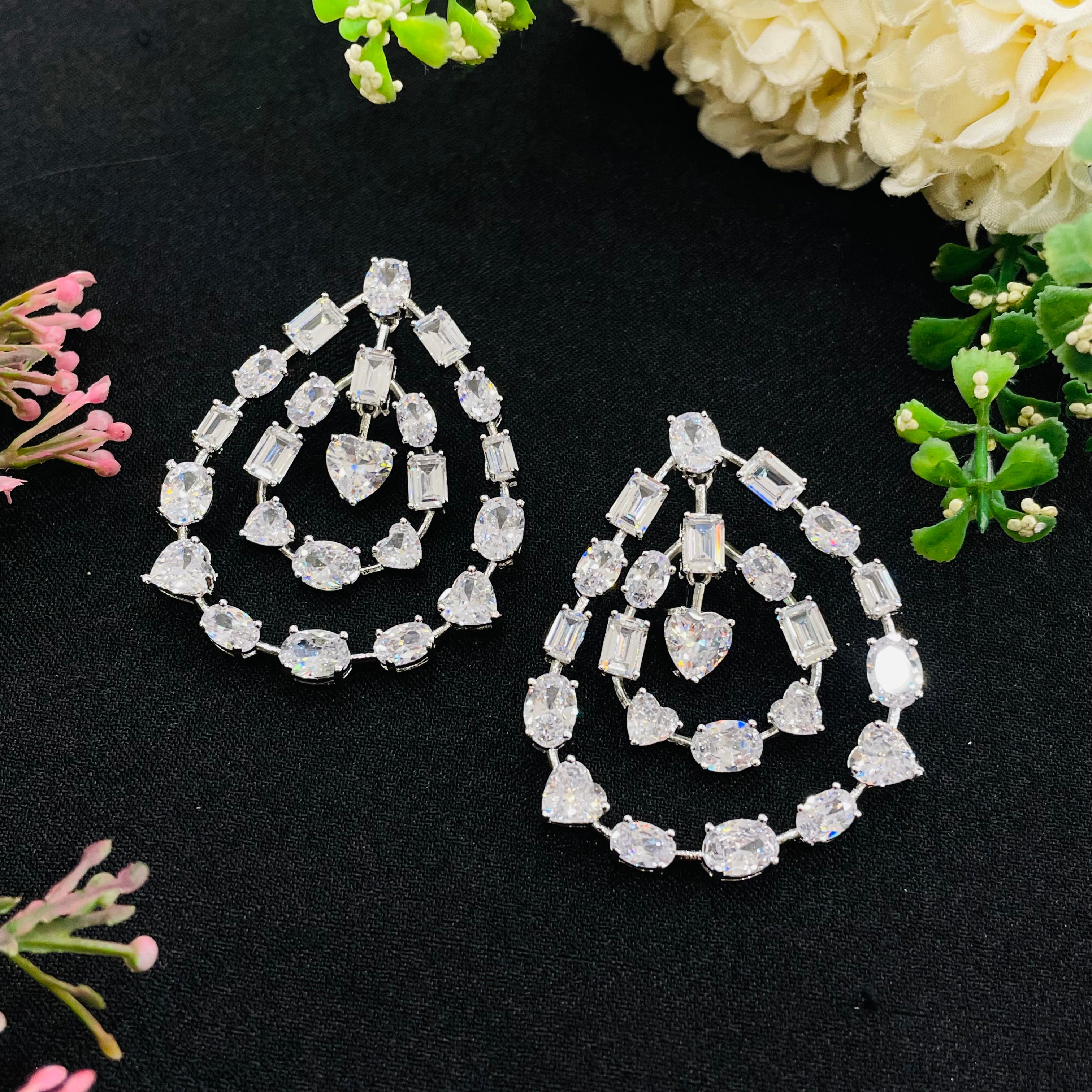 Ad Isabella neckpiece