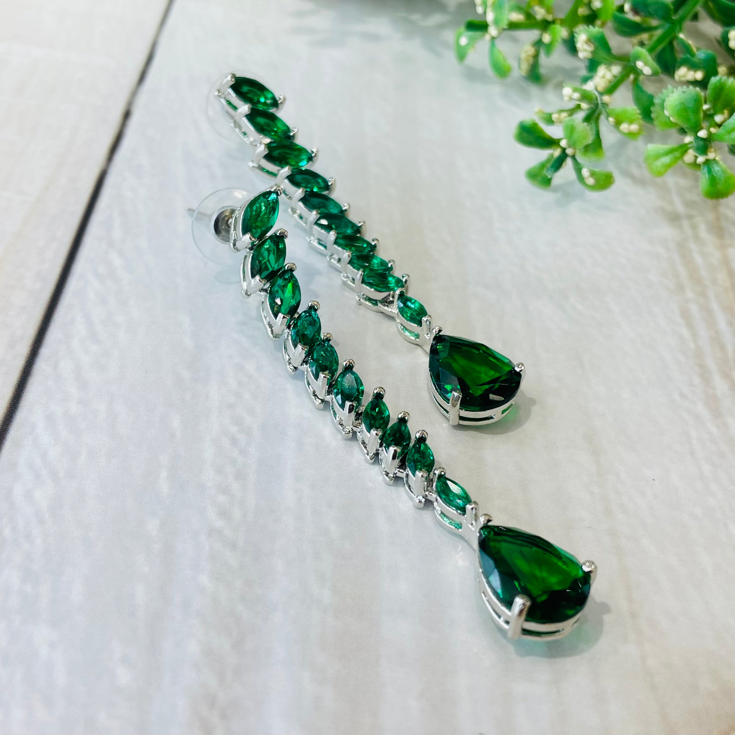 Ad Molly Neckpiece