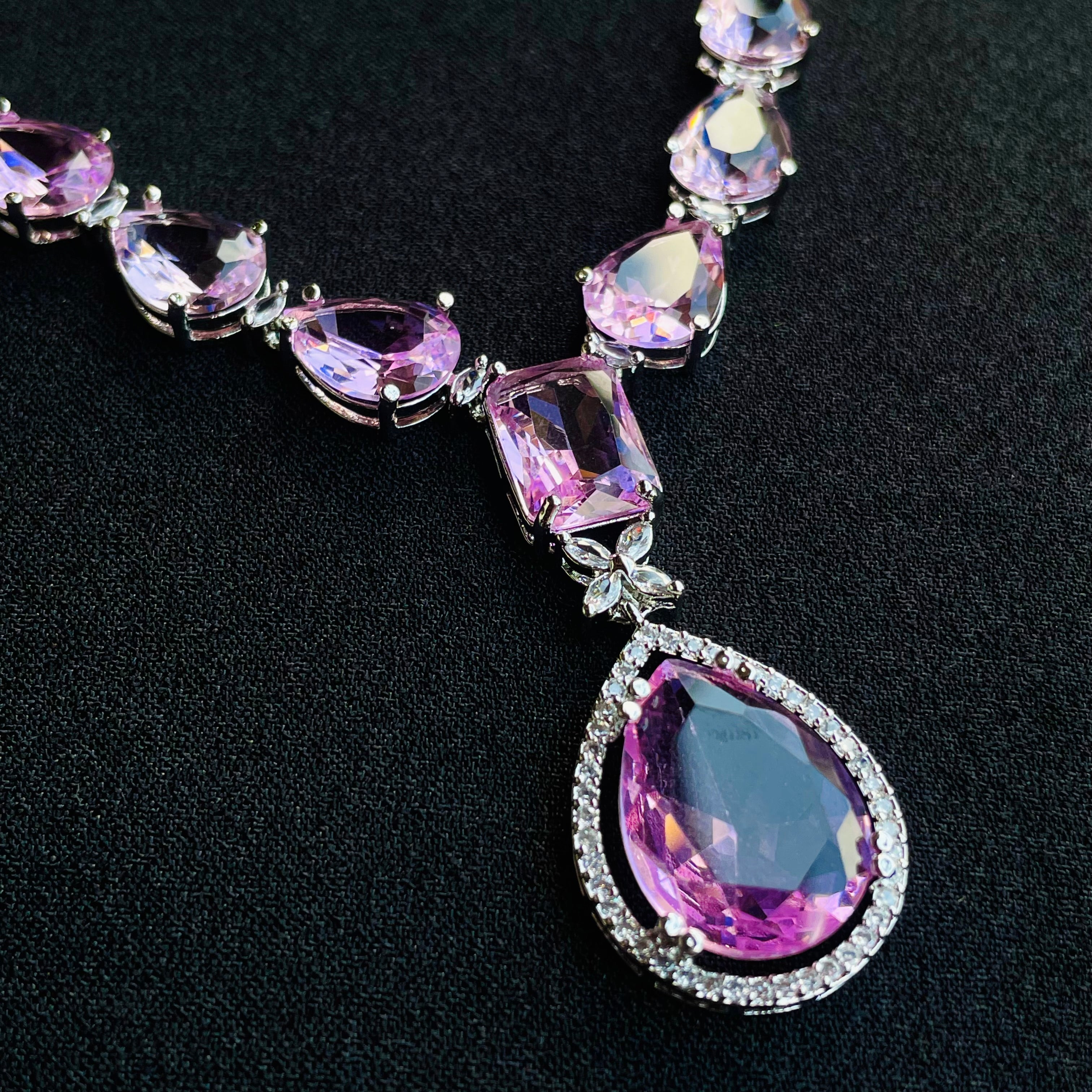 kiara emerald ad Neckpiece