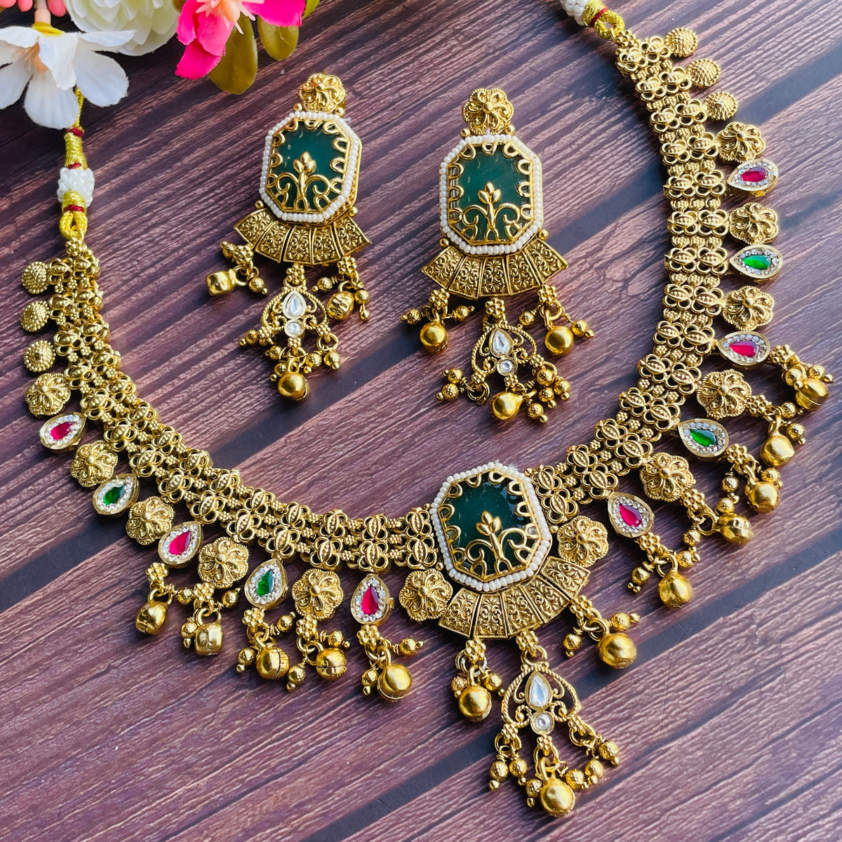 Vedanshi Neckpiece