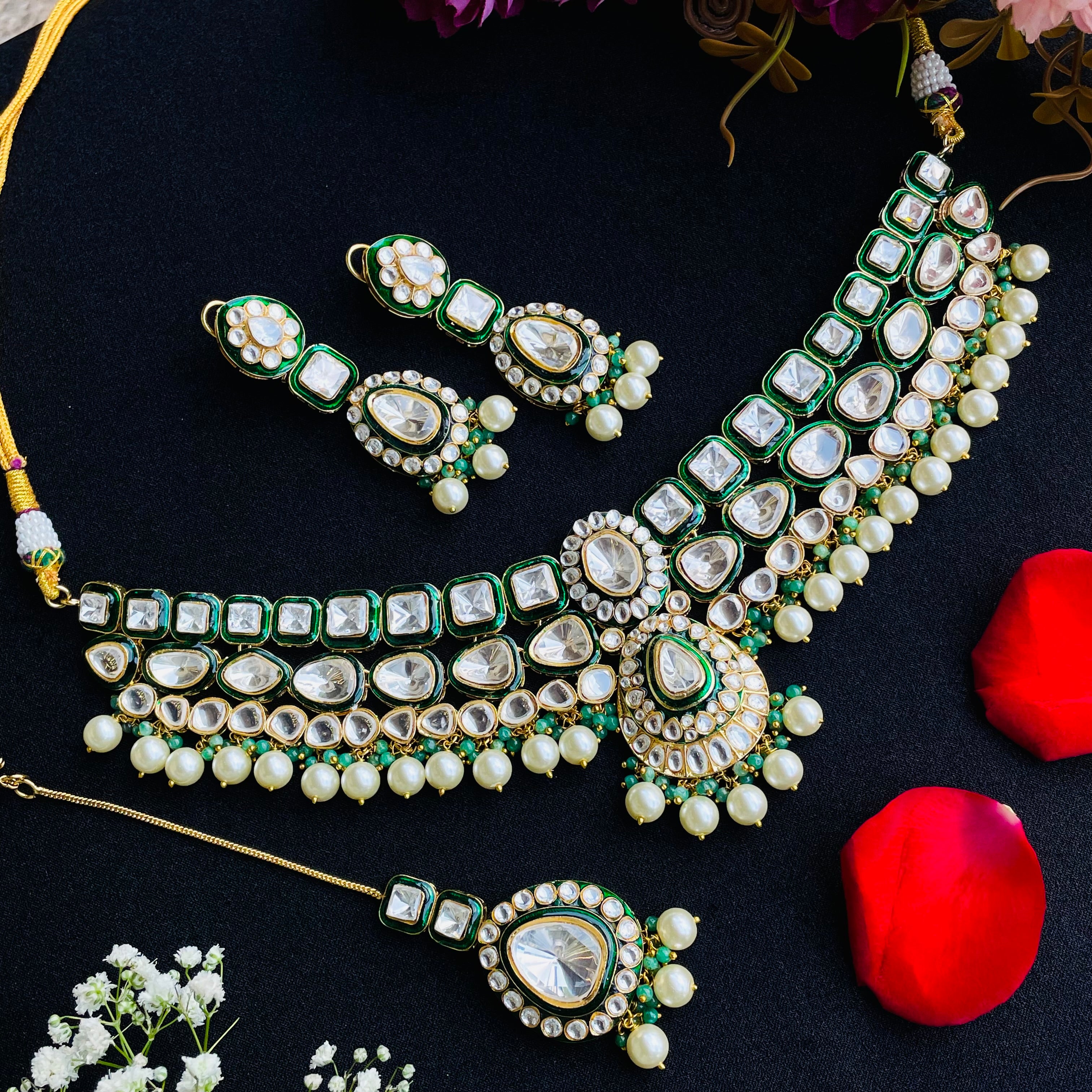 Nayaab Kayenat Polki Neckpiece