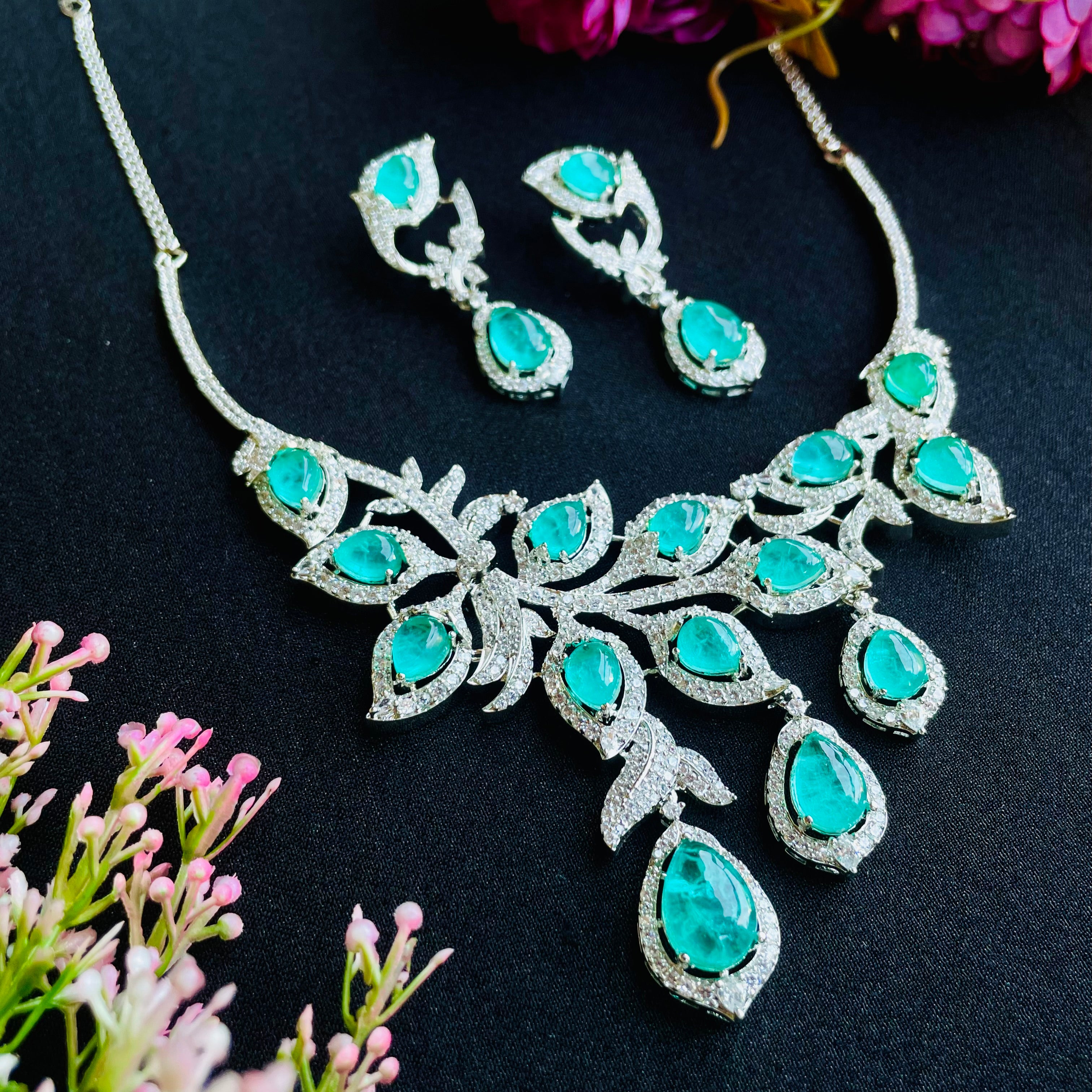 Ad Raina Neckpiece