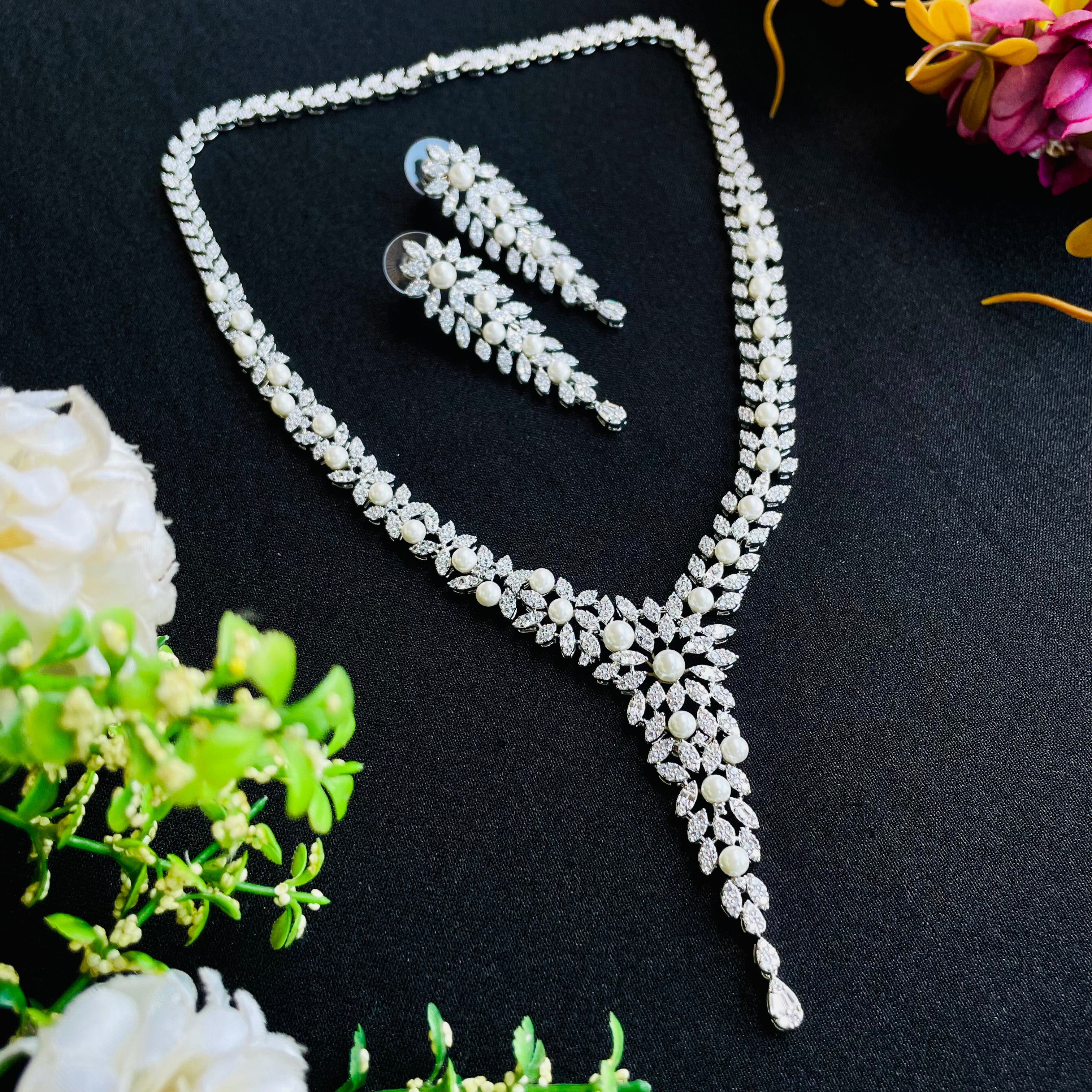 Ad zoey neckpiece