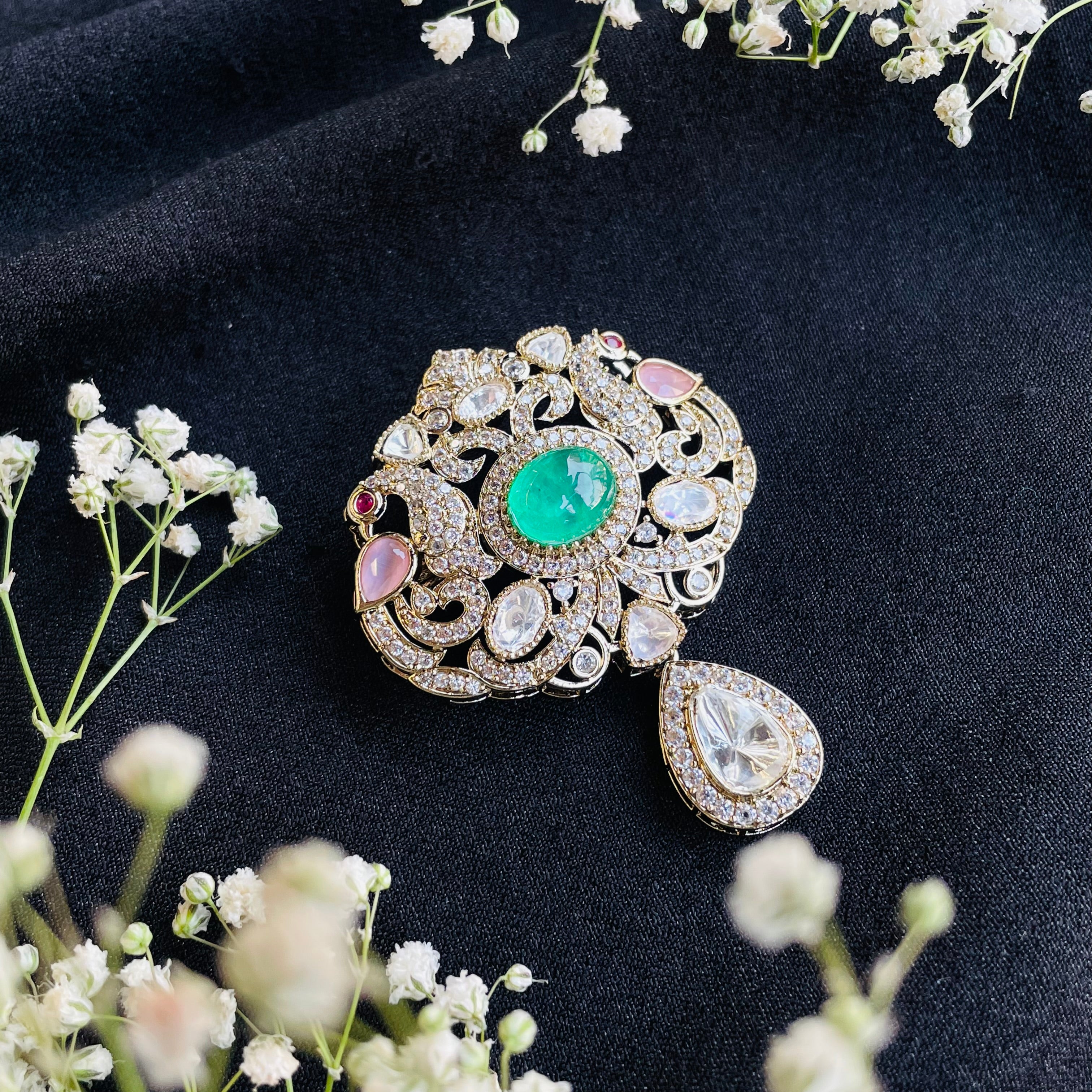 Nayaab Zoya brooch