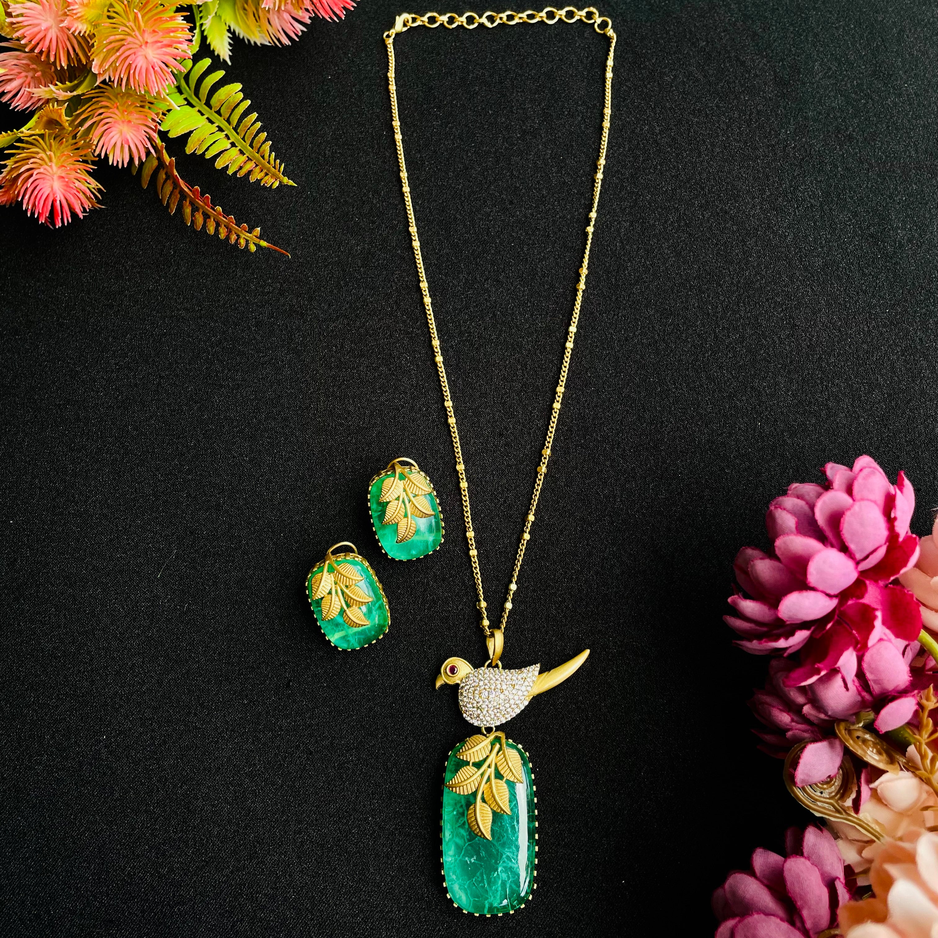 Nayaab raagavi Polki Neckpiece