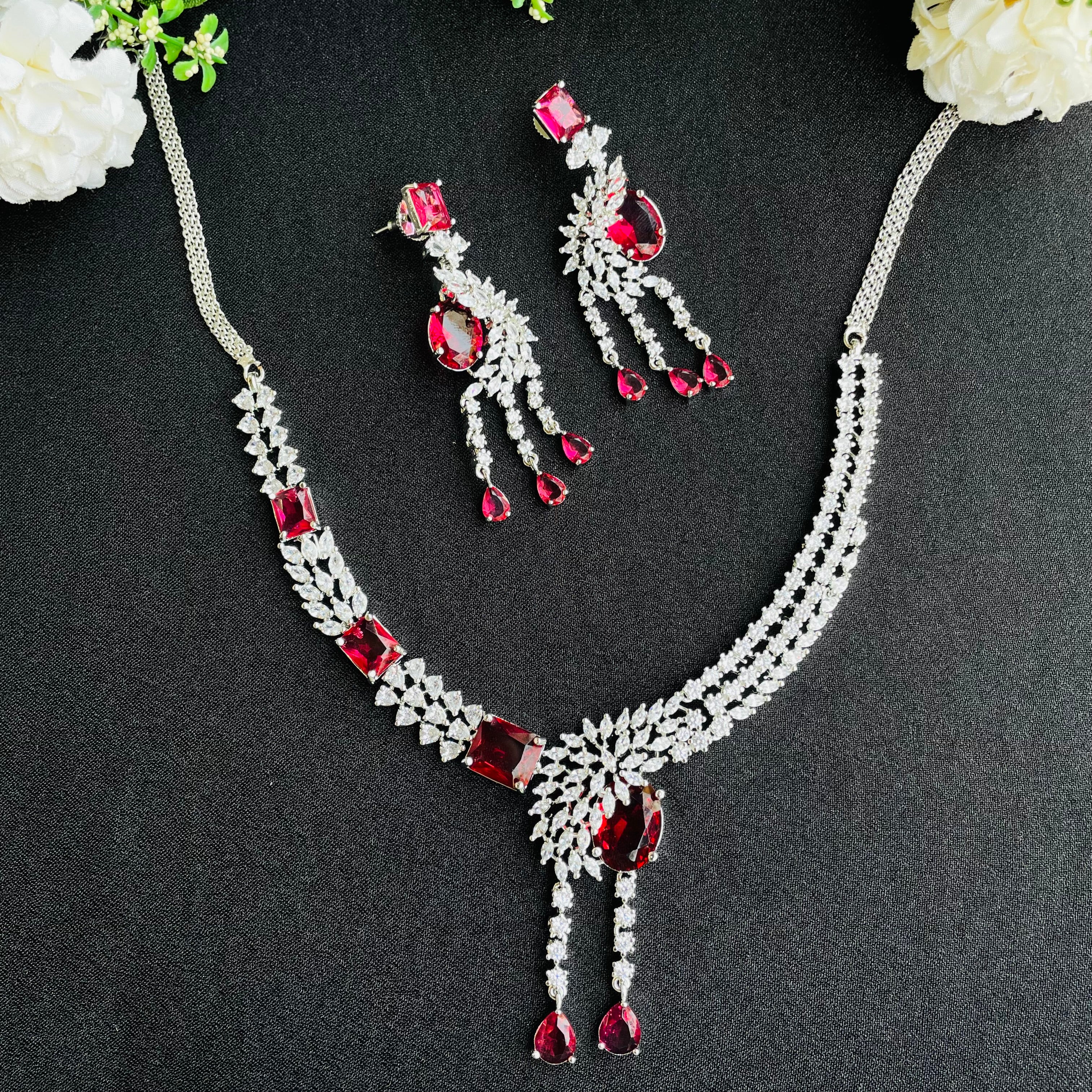Ad Zarin Neckpiece