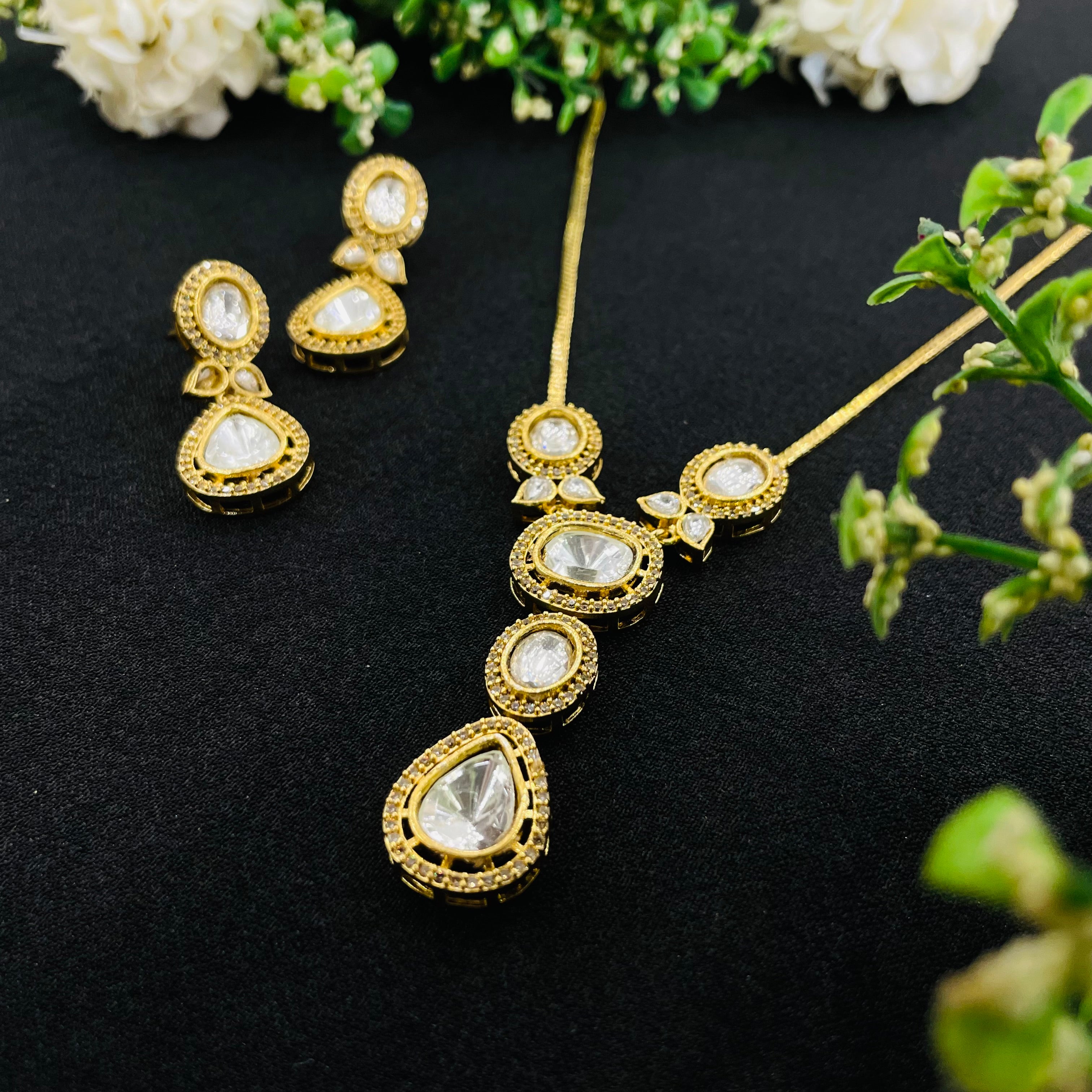 Nayaab Moly Polki pendant Neckpiece