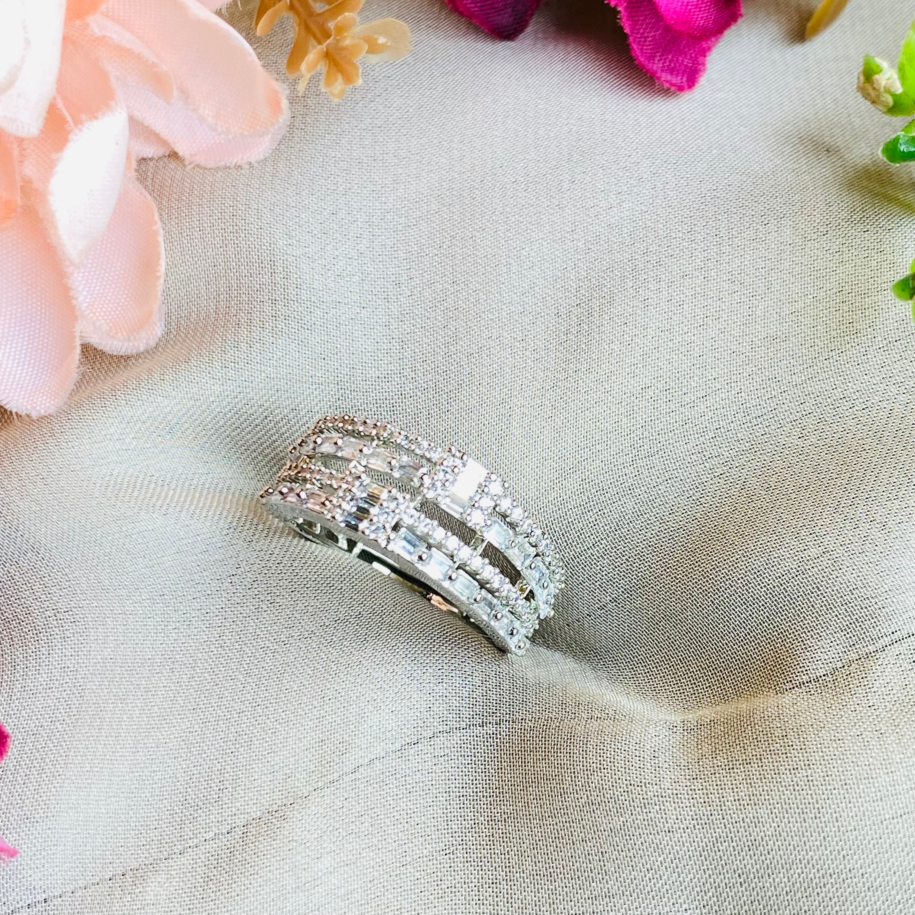 Ad Lacy ring adjustable