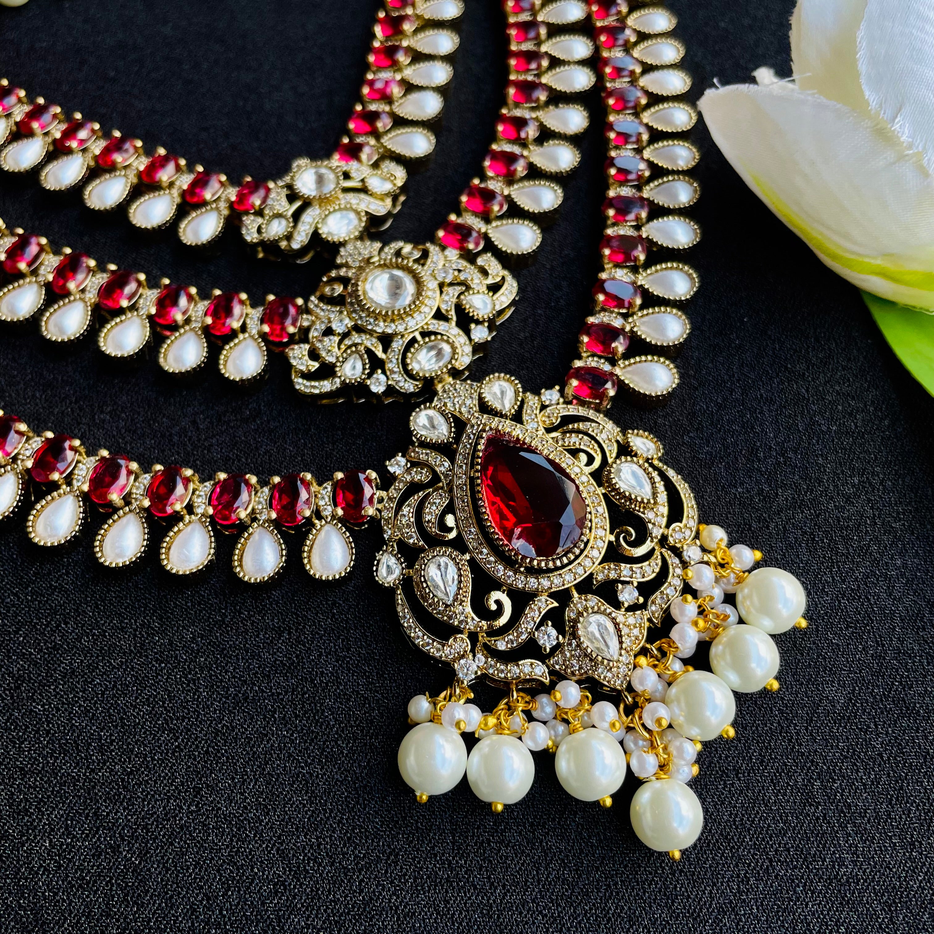 Nayaab Rani Neckpiece
