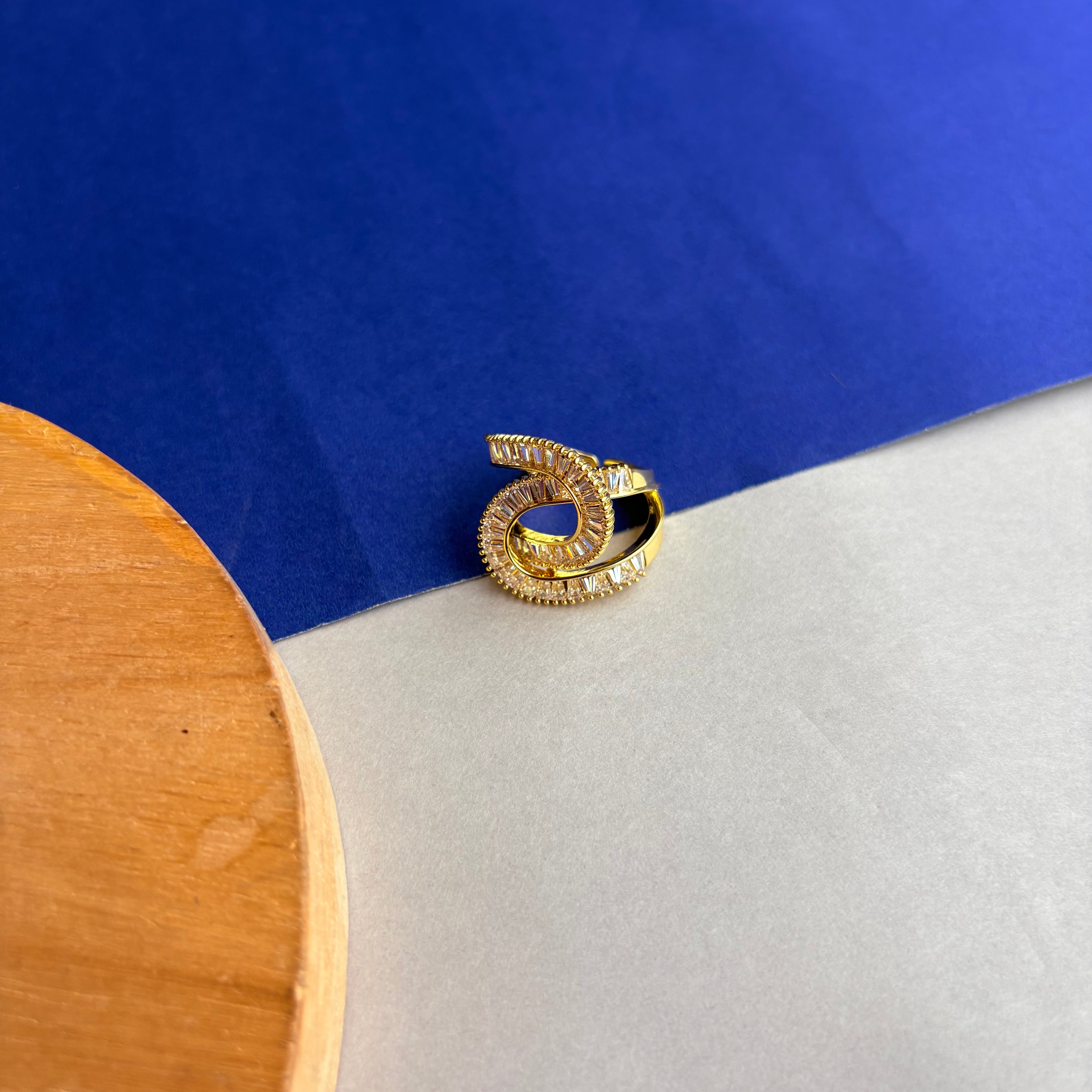 Eclipse Loop Ring